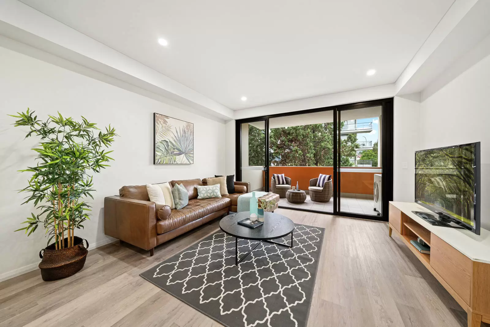 105/39 Mentmore Avenue, Rosebery Leased by Sydney Sotheby's International Realty - image 1
