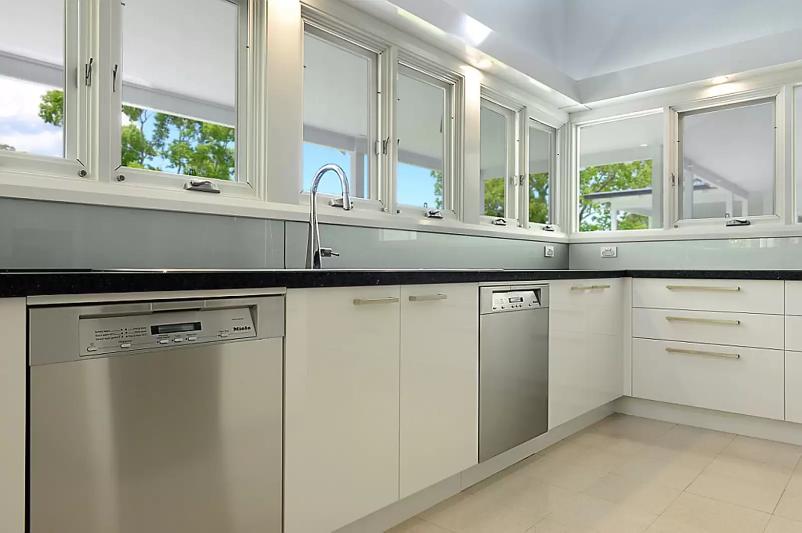 Broughton Vale Road, Broughton Vale Sold by Sydney Sotheby's International Realty - image 12