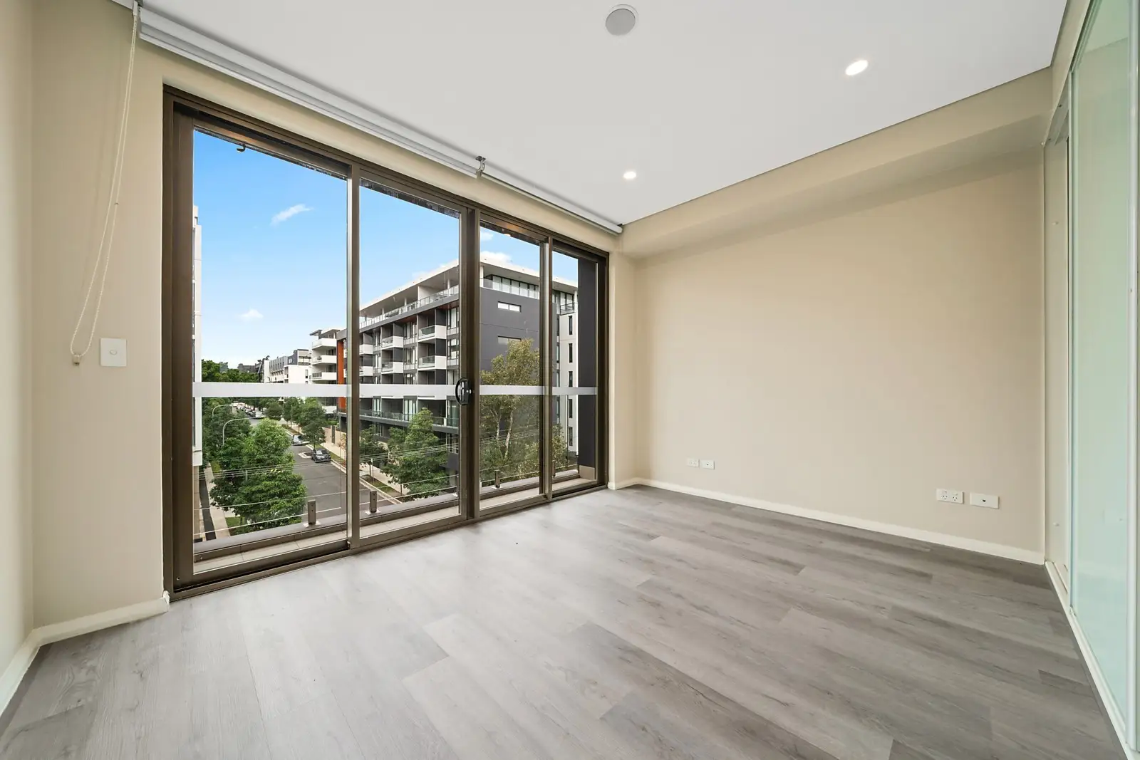 220/39-47 Mentmore Avenue, Rosebery Leased by Sydney Sotheby's International Realty - image 2