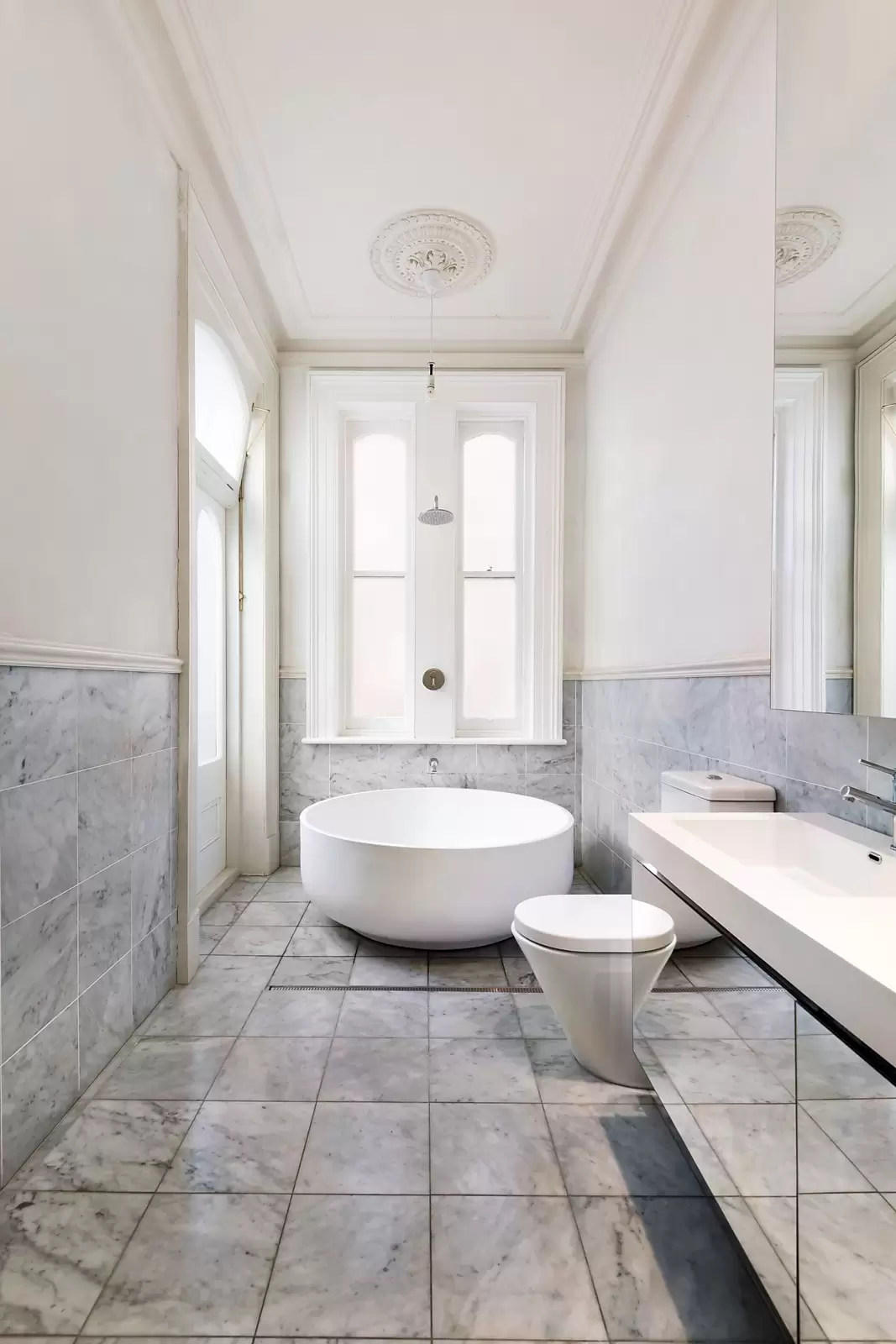 6 Barncleuth Square, Elizabeth Bay Sold by Sydney Sotheby's International Realty - image 9