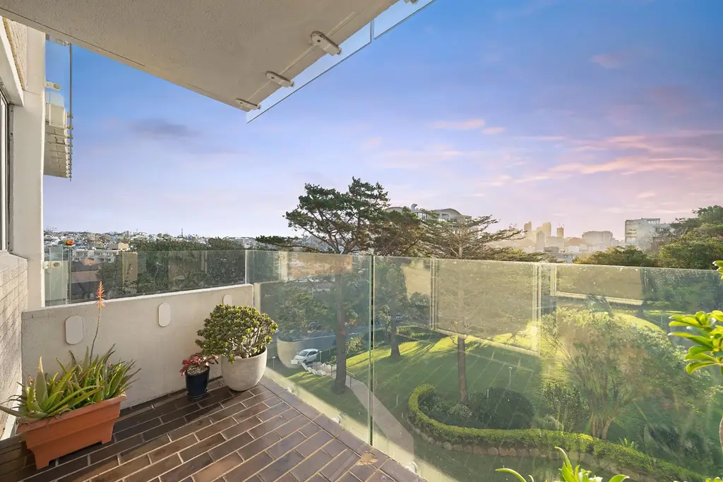3B/3 Darling Point Road, Darling Point Leased by Sydney Sotheby's International Realty
