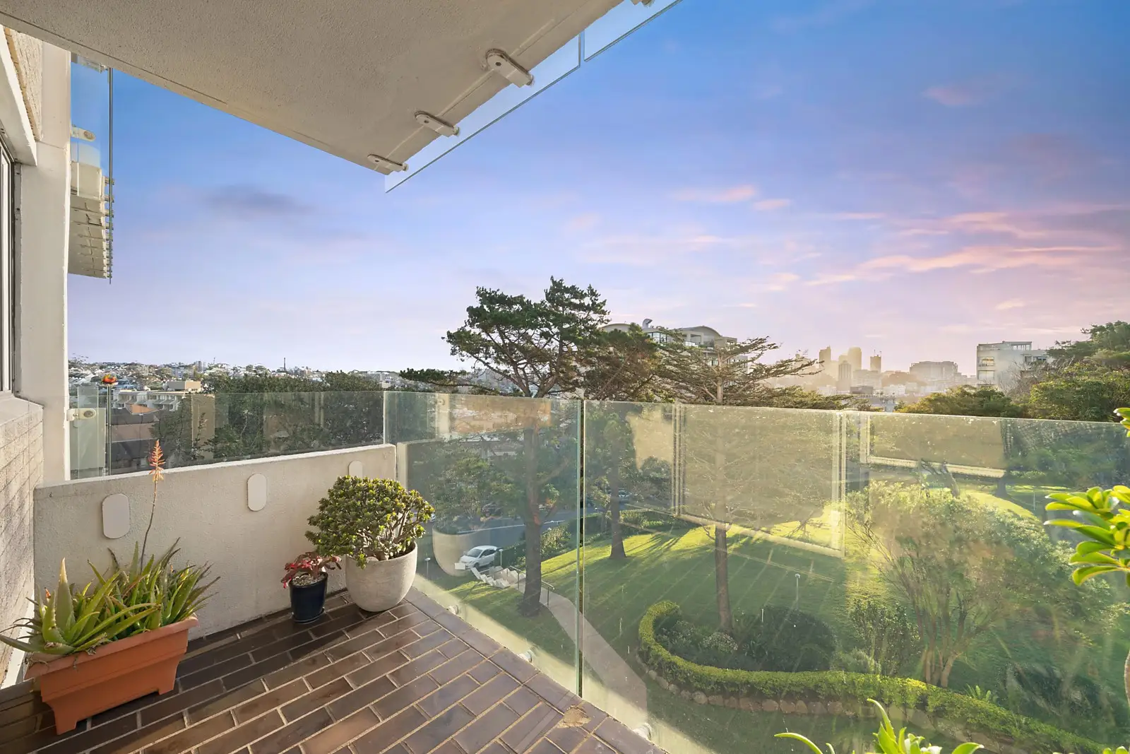 3B/3 Darling Point Road, Darling Point Leased by Sydney Sotheby's International Realty - image 1