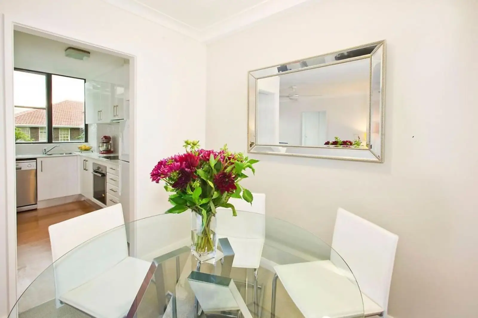 3D/3 Darling Point Road, Darling Point Leased by Sydney Sotheby's International Realty - image 3