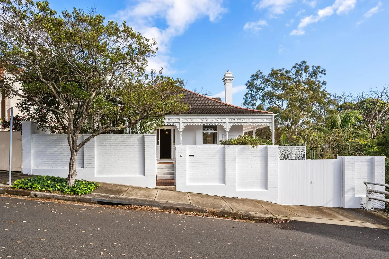 12 Harkness Street, Woollahra Sold by Sydney Sotheby's International Realty - image 2