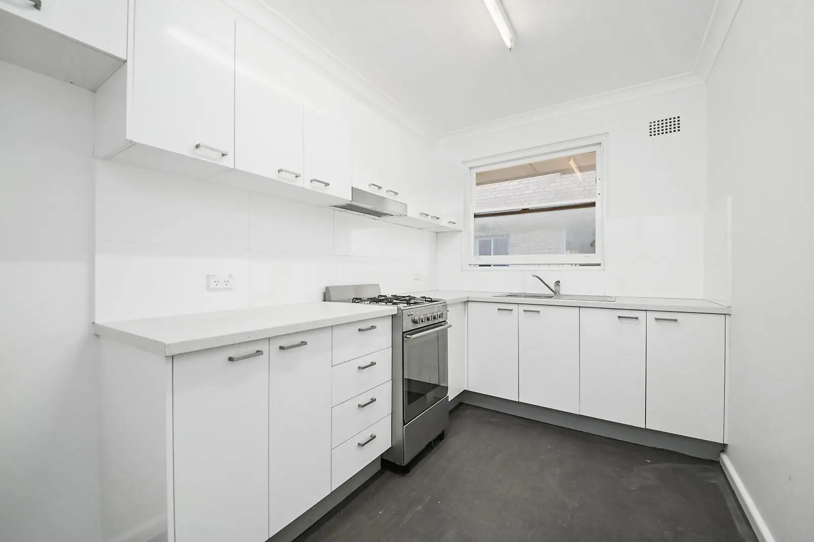 4/10 Marne Street, Vaucluse Leased by Sydney Sotheby's International Realty - image 1
