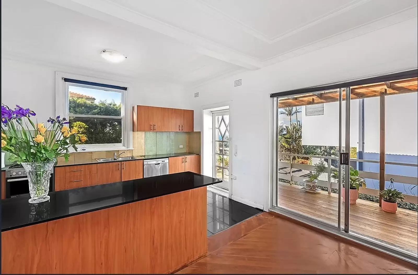 50 Lancaster Road, Dover Heights Sold by Sydney Sotheby's International Realty - image 3