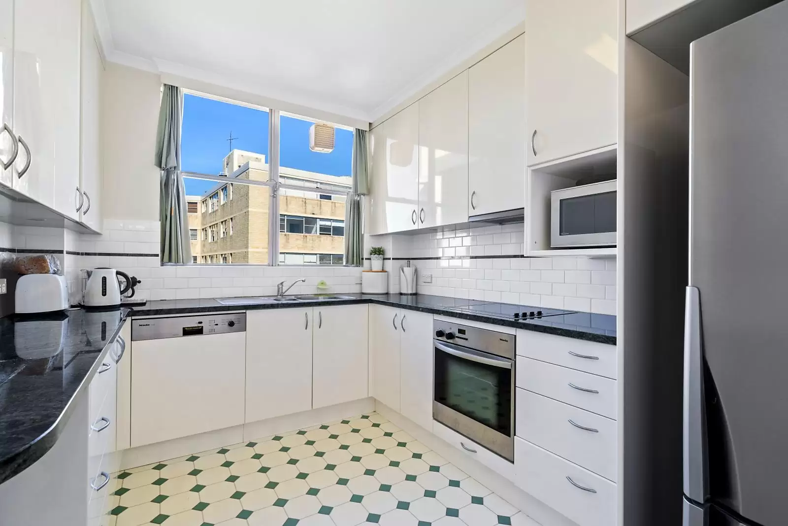 6c/9 Saint Marks Road, Darling Point Leased by Sydney Sotheby's International Realty - image 3