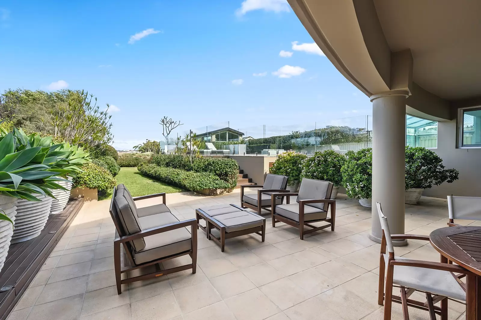 84 Carlton Crescent, Kogarah Bay Sold by Sydney Sotheby's International Realty - image 16