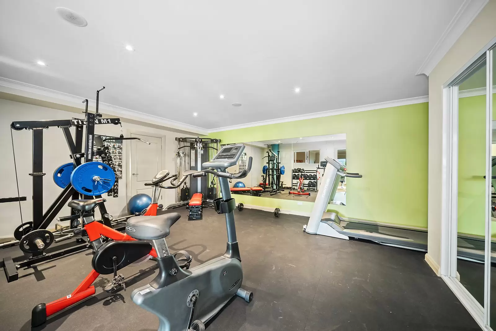 84 Carlton Crescent, Kogarah Bay Sold by Sydney Sotheby's International Realty - image 17