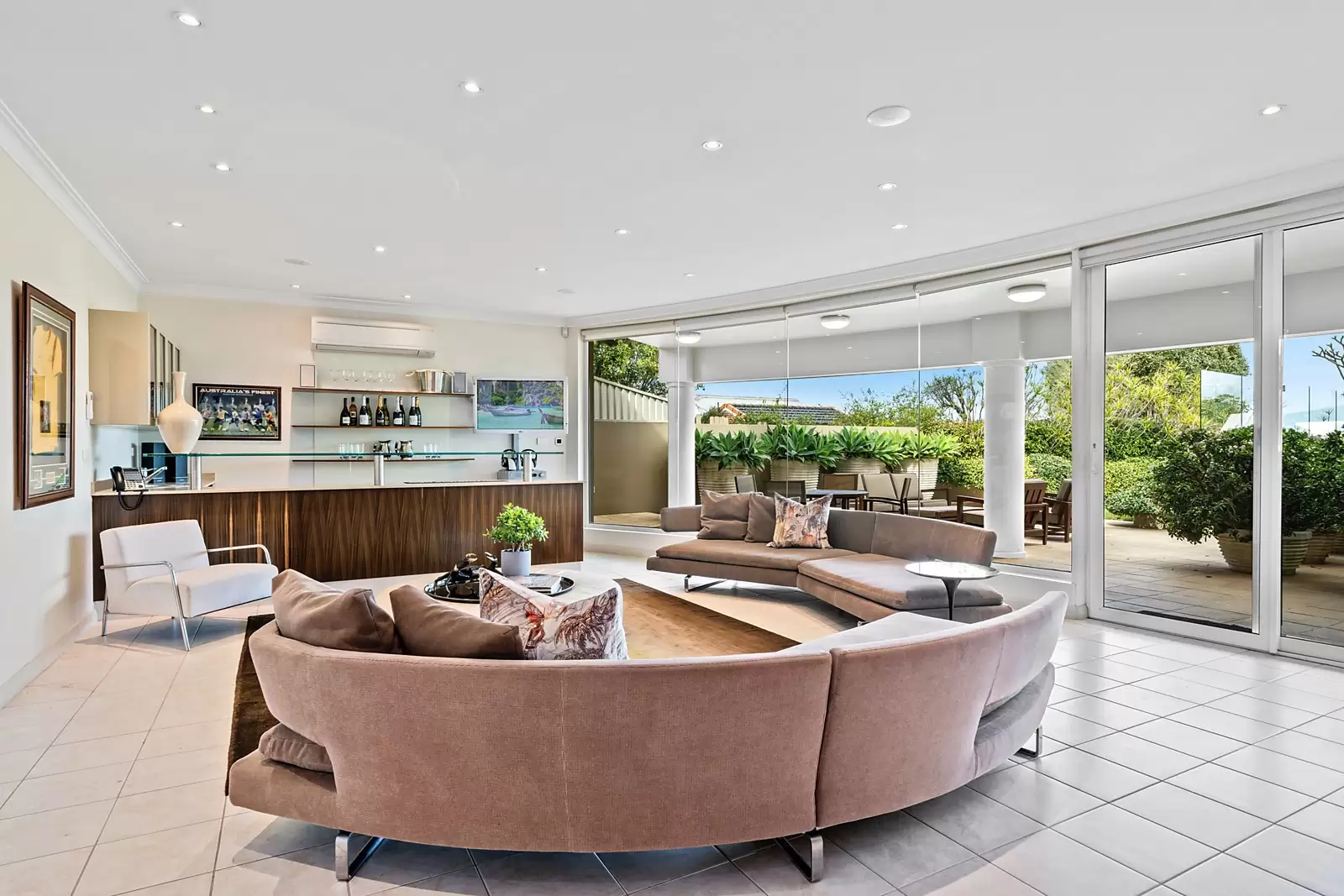 84 Carlton Crescent, Kogarah Bay Sold by Sydney Sotheby's International Realty - image 15