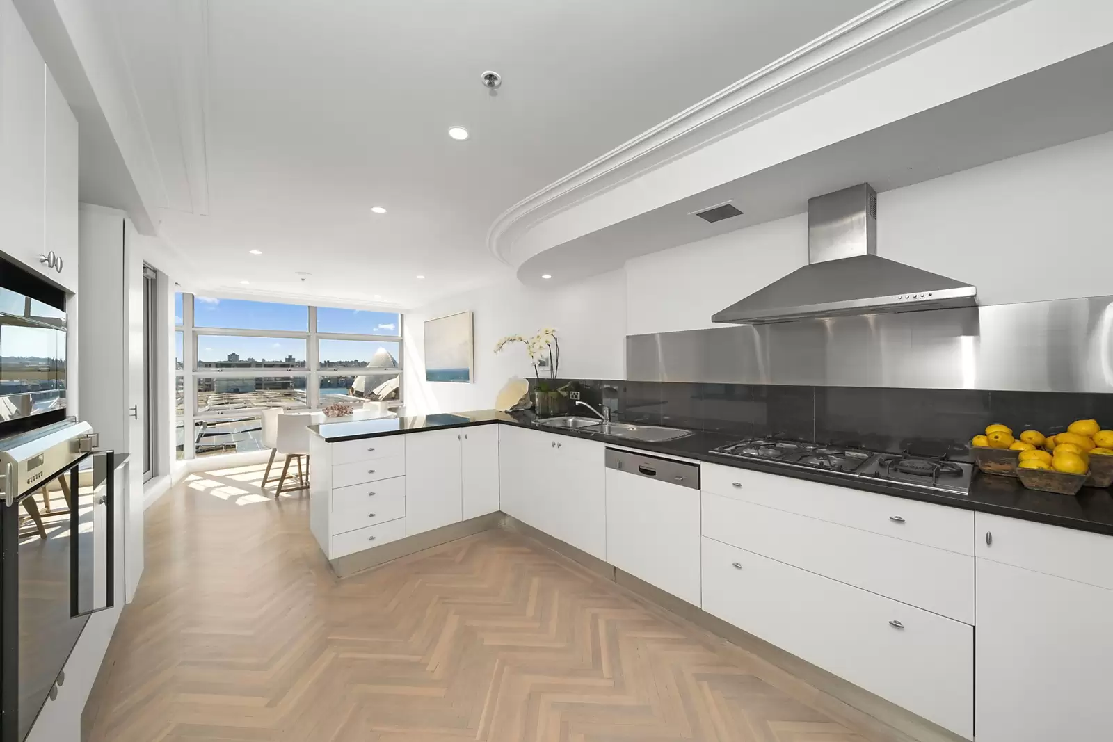 1401/61 Macquarie Street, Sydney Sold by Sydney Sotheby's International Realty - image 6
