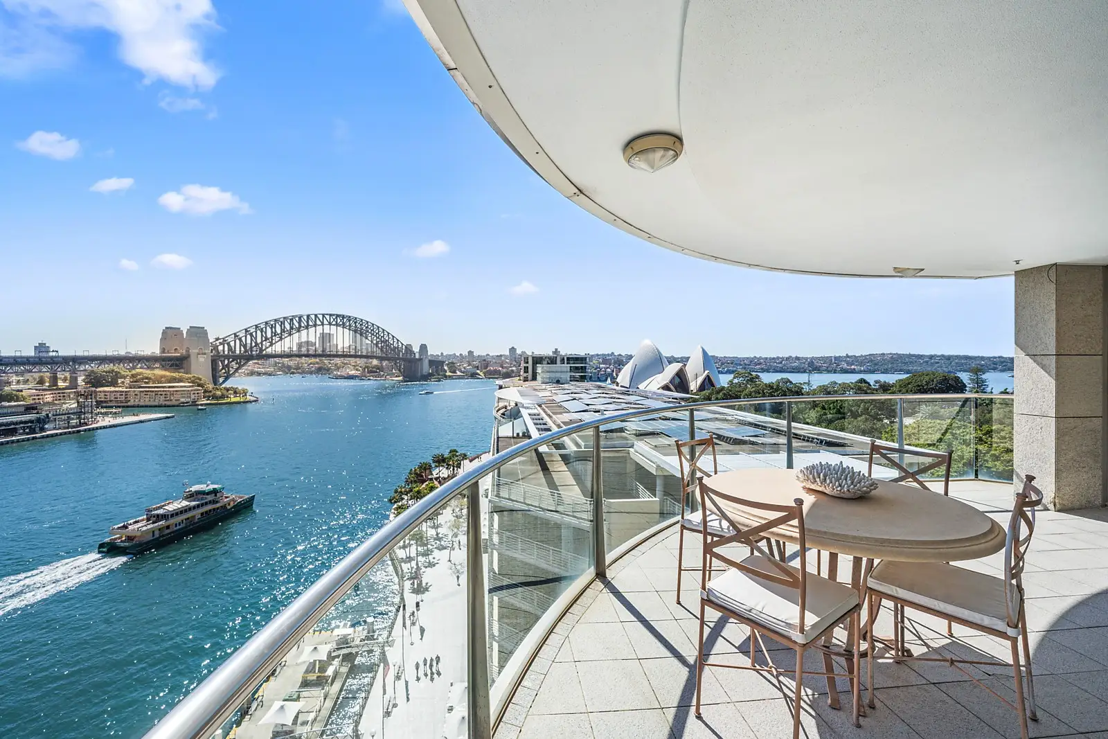 1401/61 Macquarie Street, Sydney Sold by Sydney Sotheby's International Realty - image 2