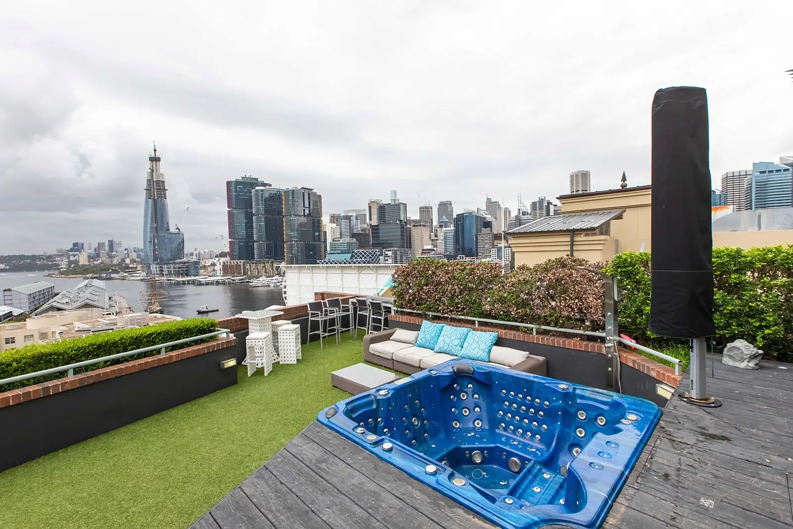 901/1-9 Pyrmont Bridge Road, Pyrmont Leased by Sydney Sotheby's International Realty - image 1