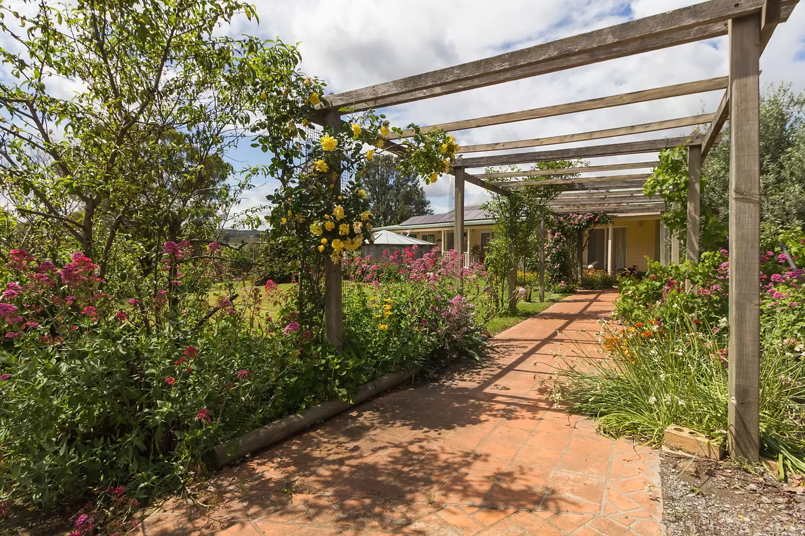 308 Rugby Road, Dalton Sold by Sydney Sotheby's International Realty - image 5