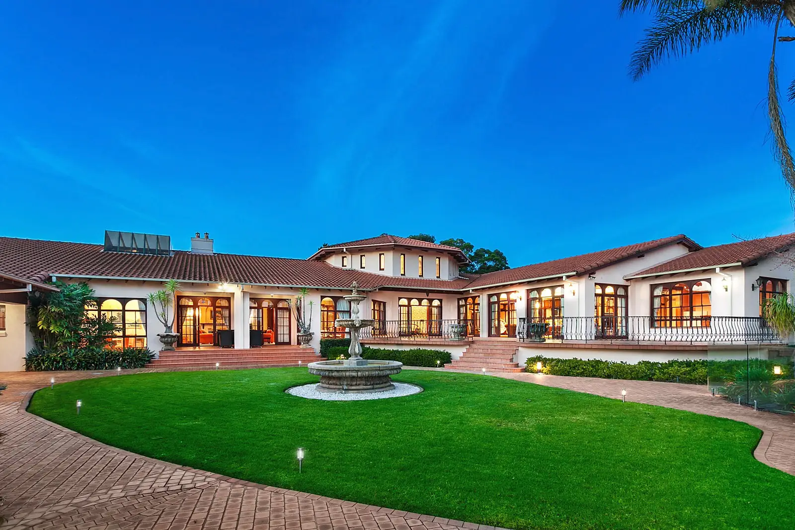 3 Davey Road, Dural Sold by Sydney Sotheby's International Realty - image 1