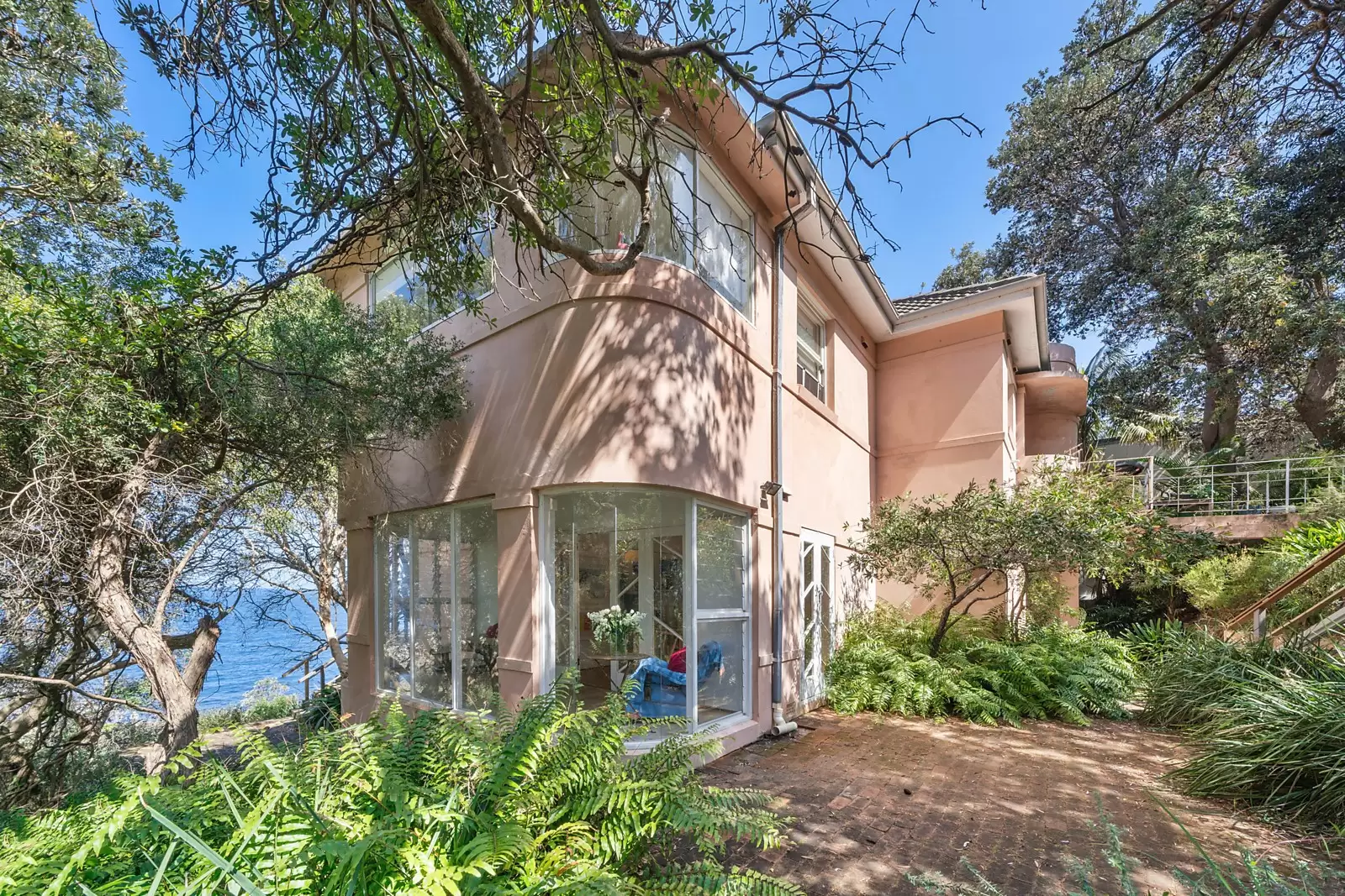 1 Wolseley Road, South Coogee Sold by Sydney Sotheby's International Realty - image 4