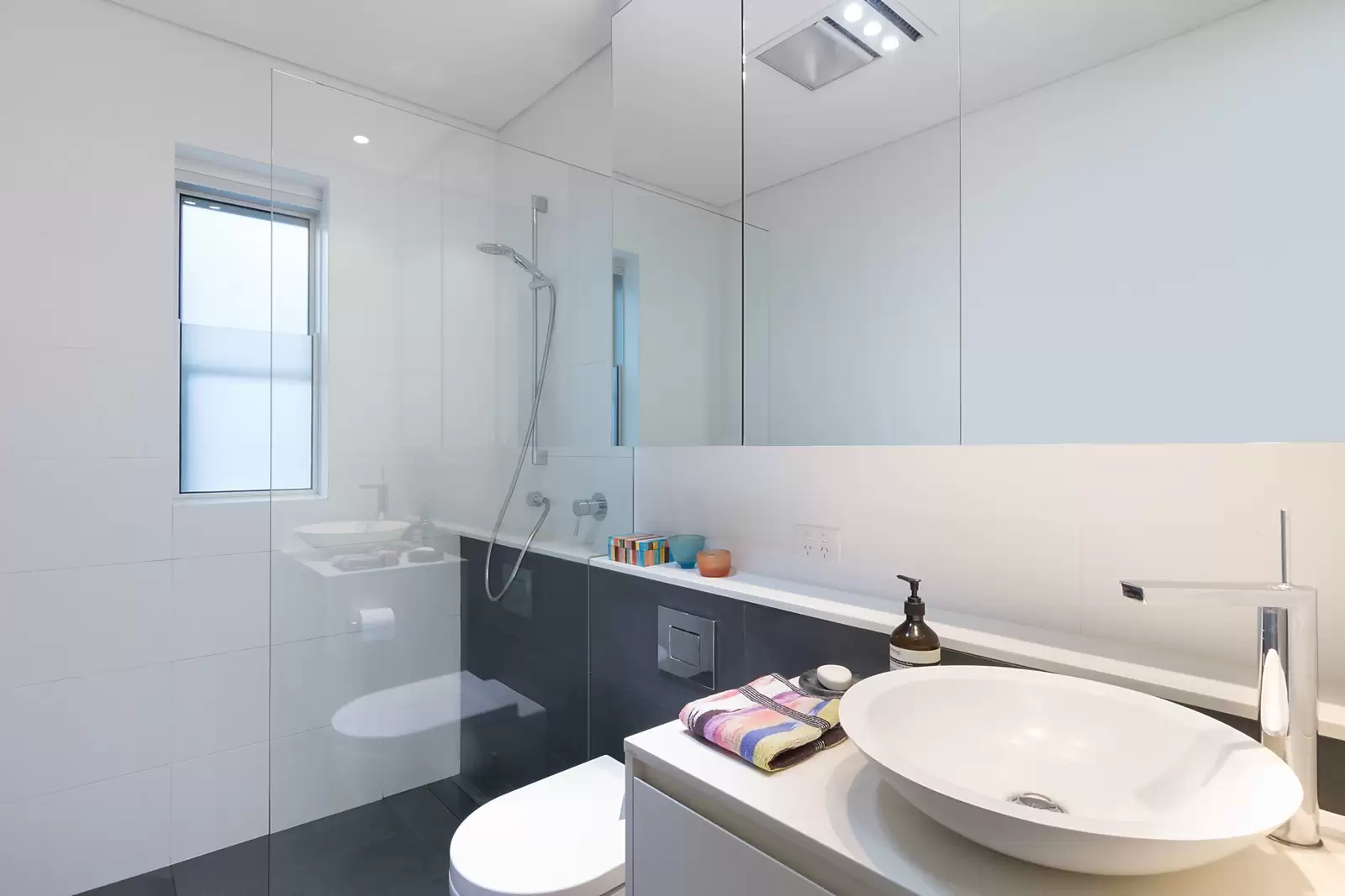 3/73 New Beach Road, Darling Point Sold by Sydney Sotheby's International Realty - image 10