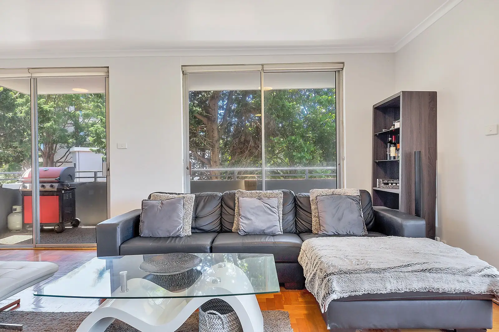 4/136 Old South Head, Road, Bellevue Hill Sold by Sydney Sotheby's International Realty - image 2