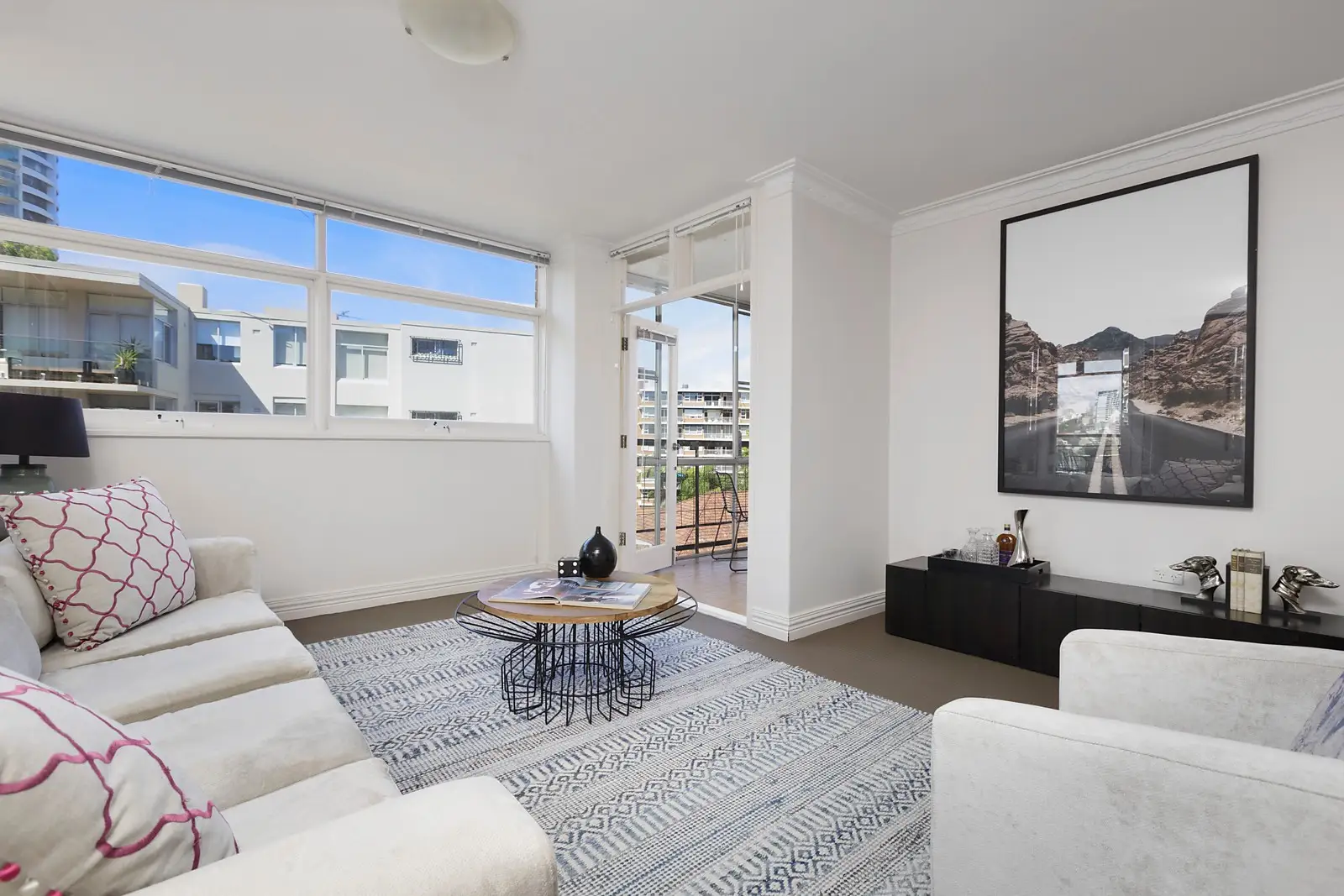 28/52 Darling Point Road, Darling Point Sold by Sydney Sotheby's International Realty - image 1