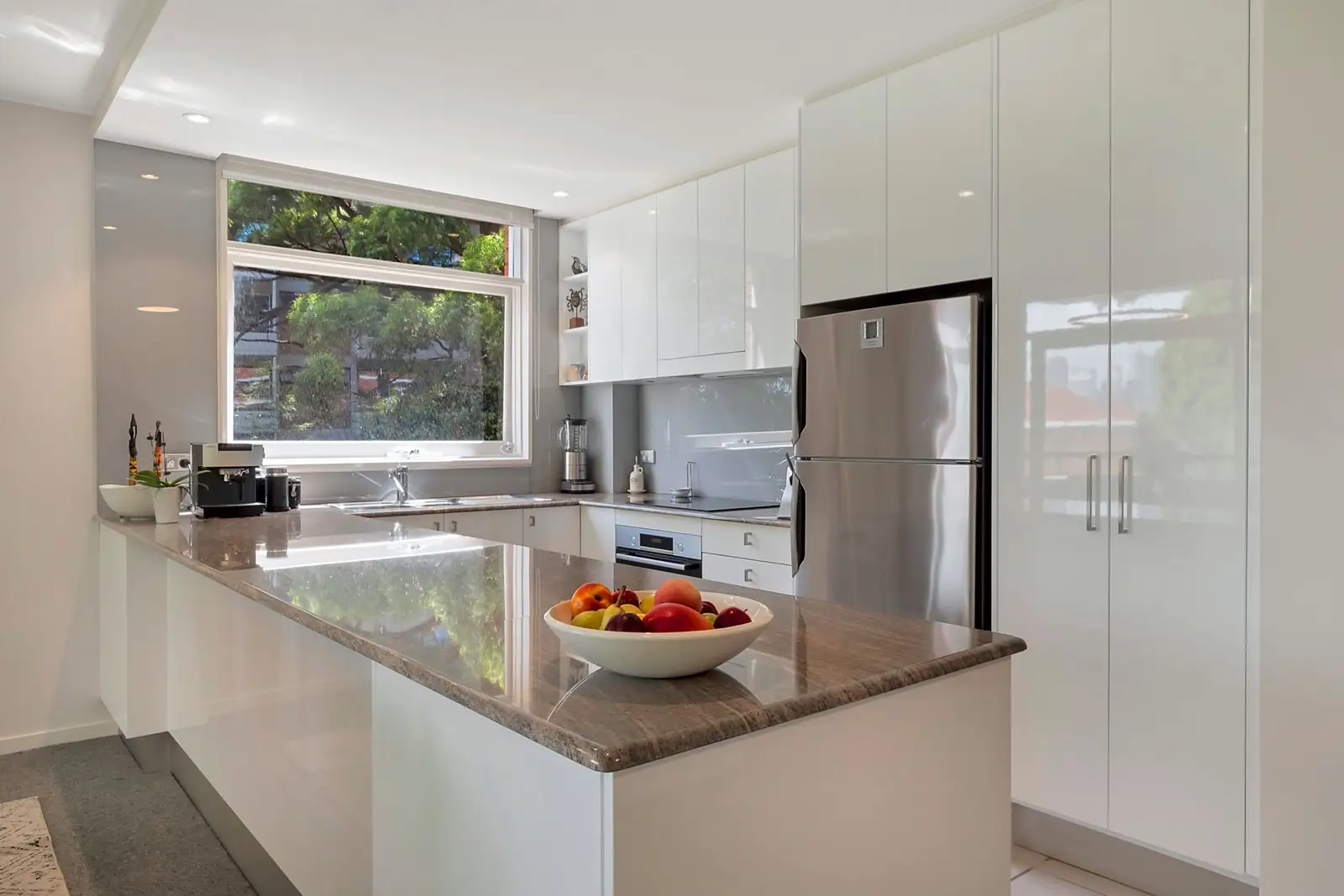 9/52 Darling Point Road, Darling Point Sold by Sydney Sotheby's International Realty - image 2