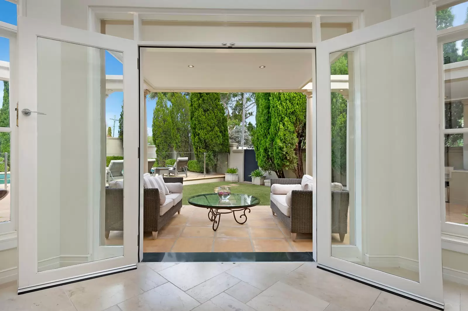 104 Stuart Street, Blakehurst Sold by Sydney Sotheby's International Realty - image 8