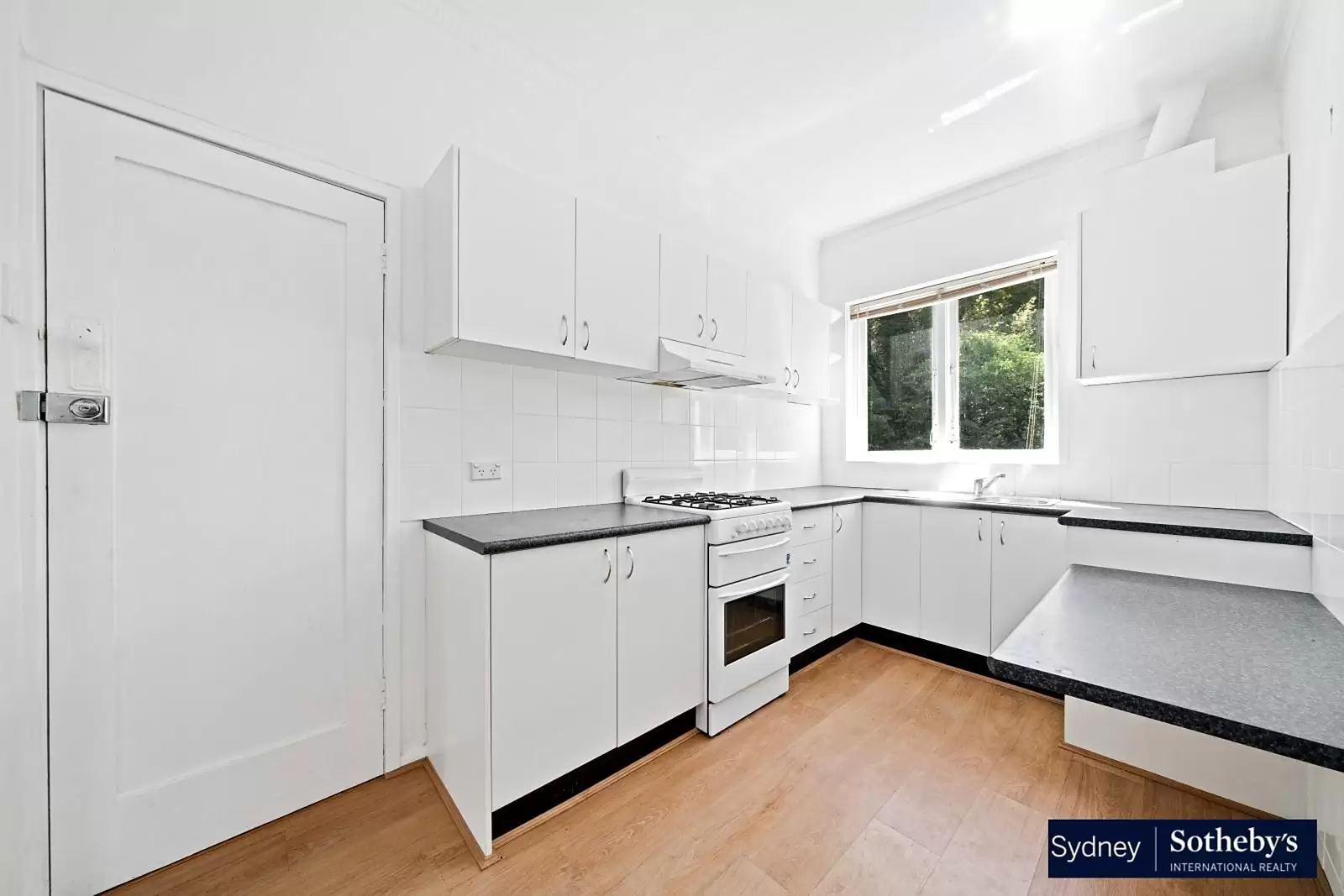 6/18 Streatfield Road, Bellevue Hill Leased by Sydney Sotheby's International Realty - image 4