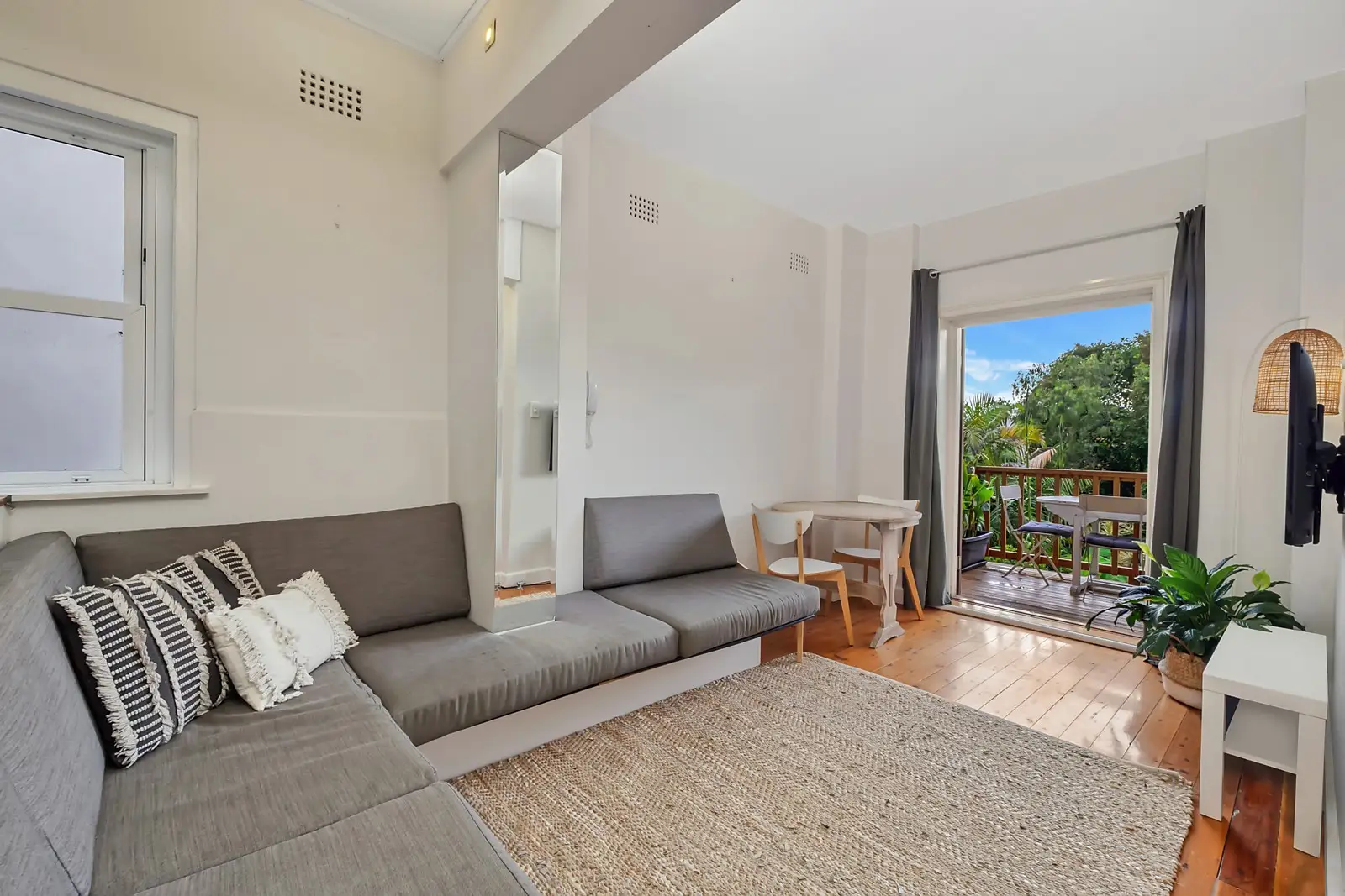 7/157 Brook Street, Coogee Sold by Sydney Sotheby's International Realty - image 2