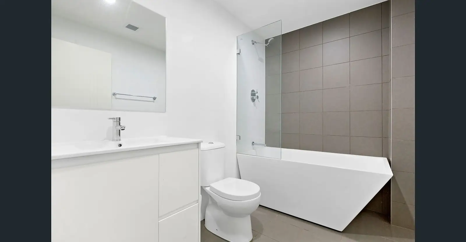 11/22 Burbang Crescent, Rydalmere Sold by Sydney Sotheby's International Realty - image 2