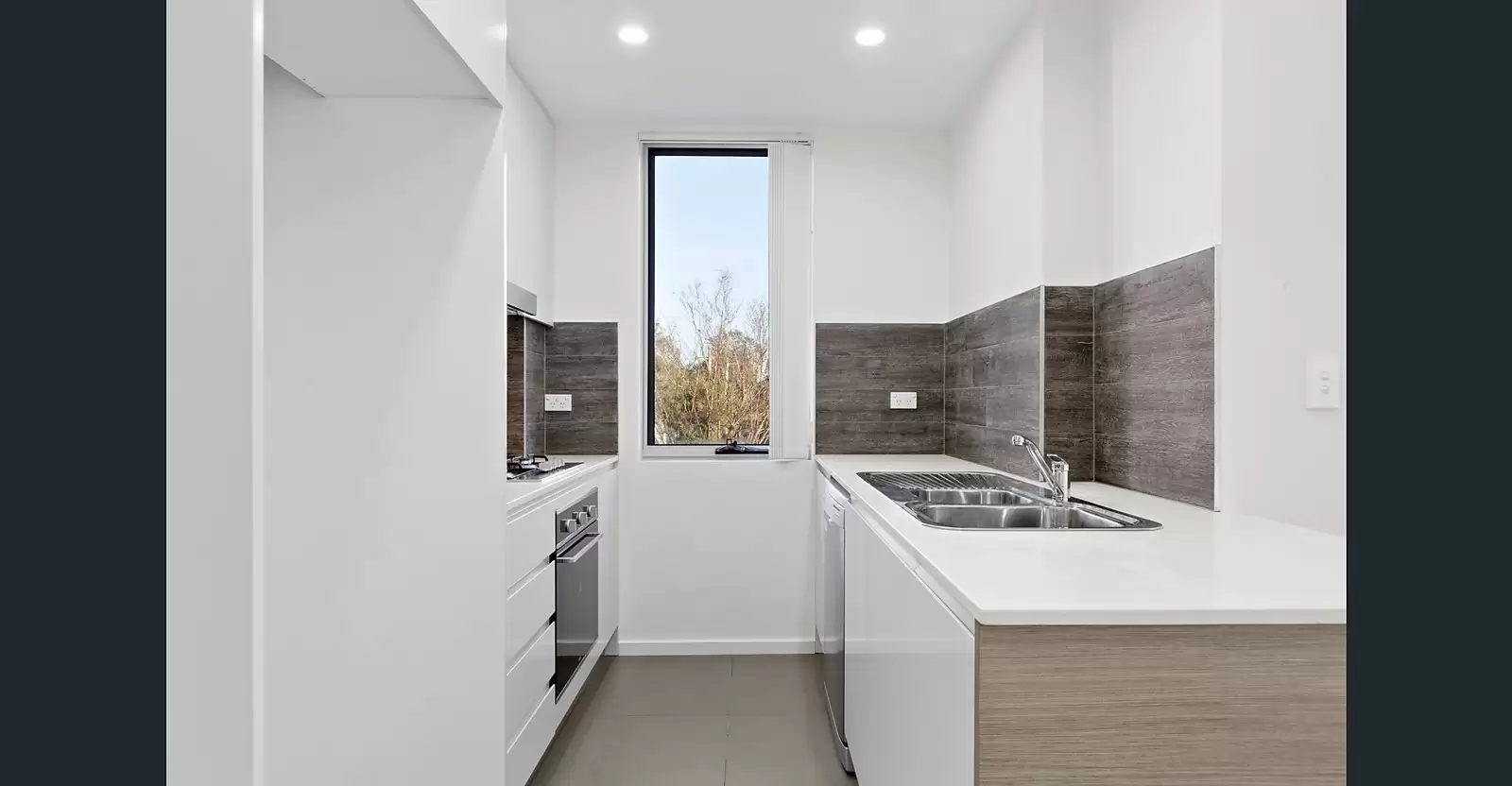 11/22 Burbang Crescent, Rydalmere Sold by Sydney Sotheby's International Realty - image 4