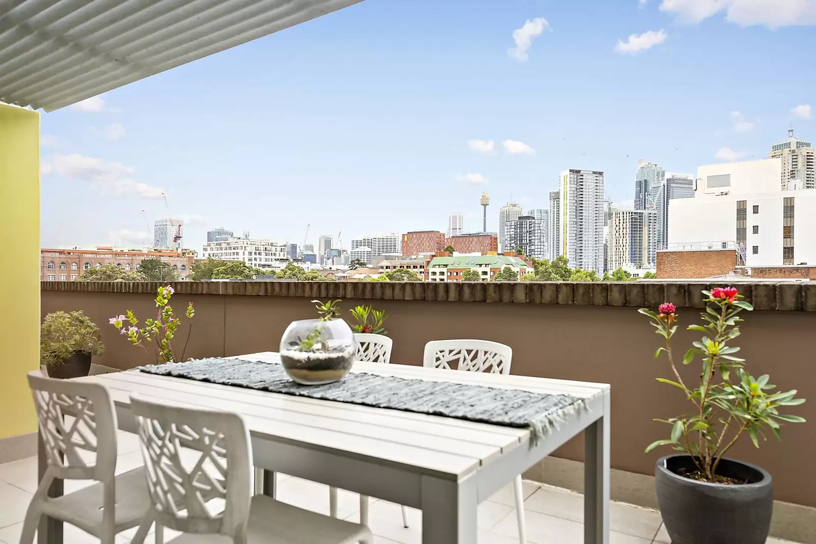628/16-20 Smail Street, Ultimo Sold by Sydney Sotheby's International Realty - image 3
