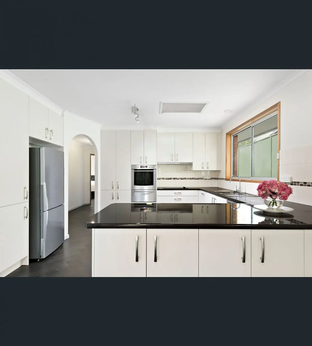 1 Peppercorn Place, Kirrawee Sold by Sydney Sotheby's International Realty - image 2