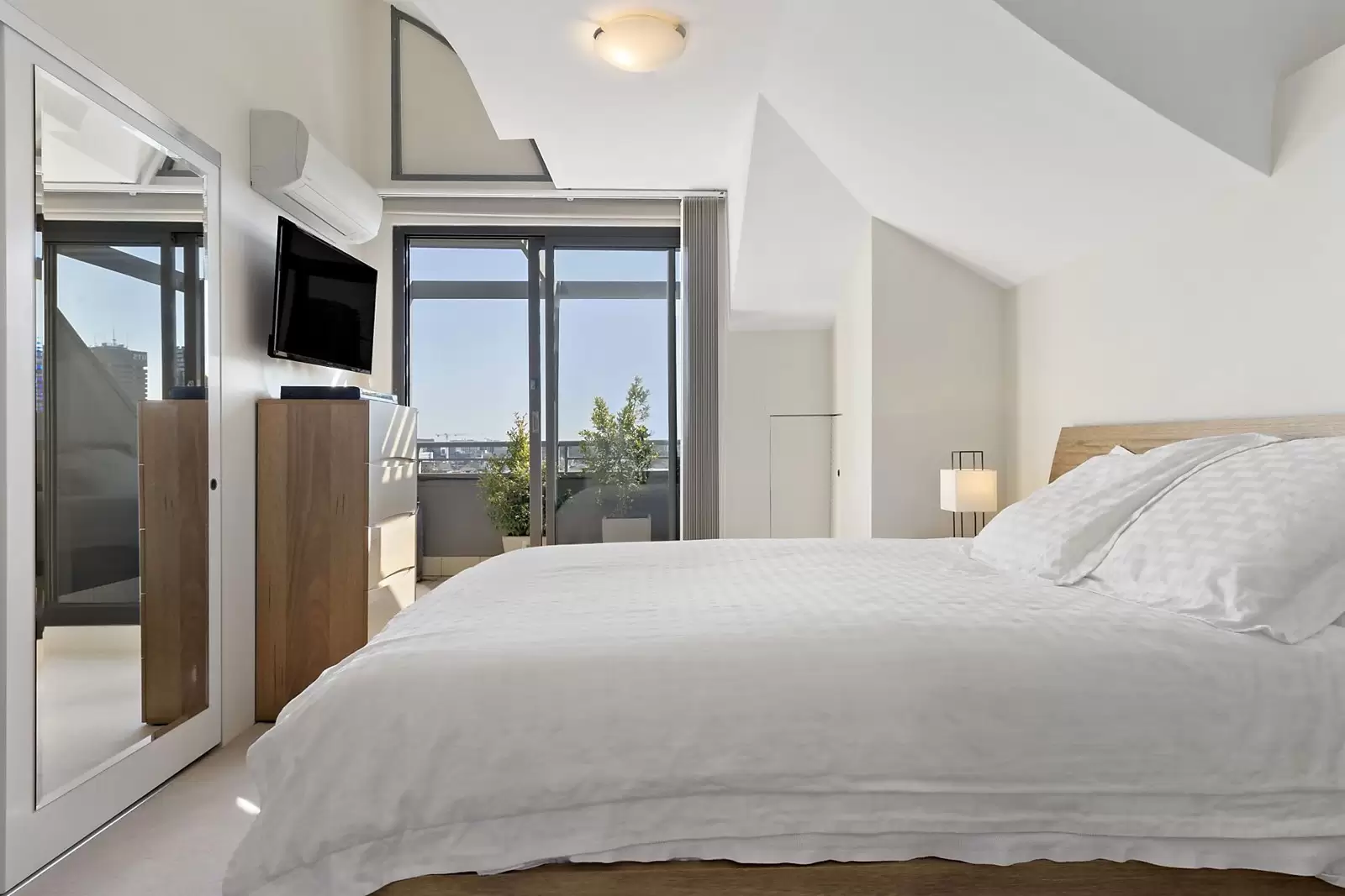 P08/6 Belvoir Street, Surry Hills Sold by Sydney Sotheby's International Realty - image 4