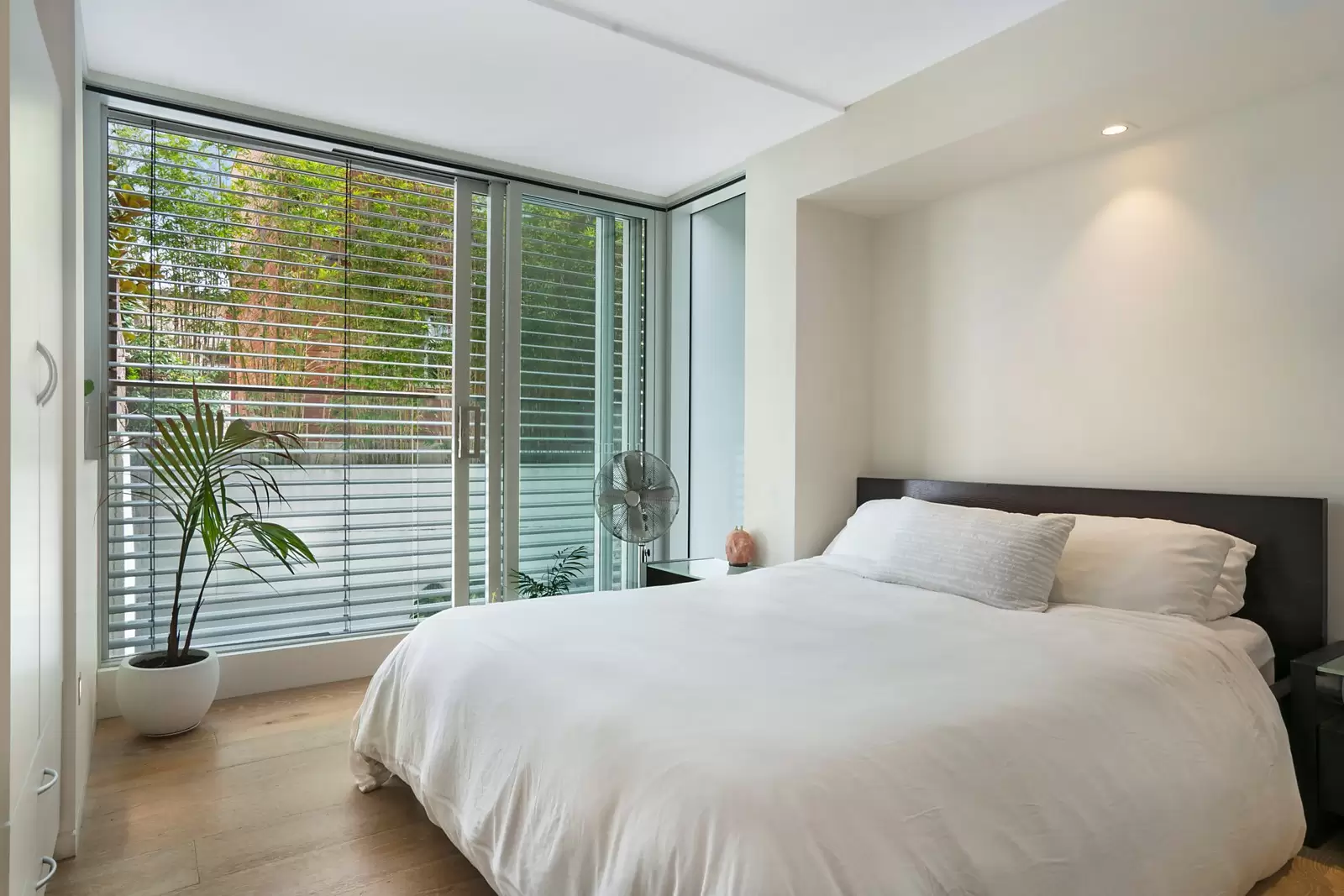 231/180-186 Campbell Parade, Bondi Beach Sold by Sydney Sotheby's International Realty - image 6