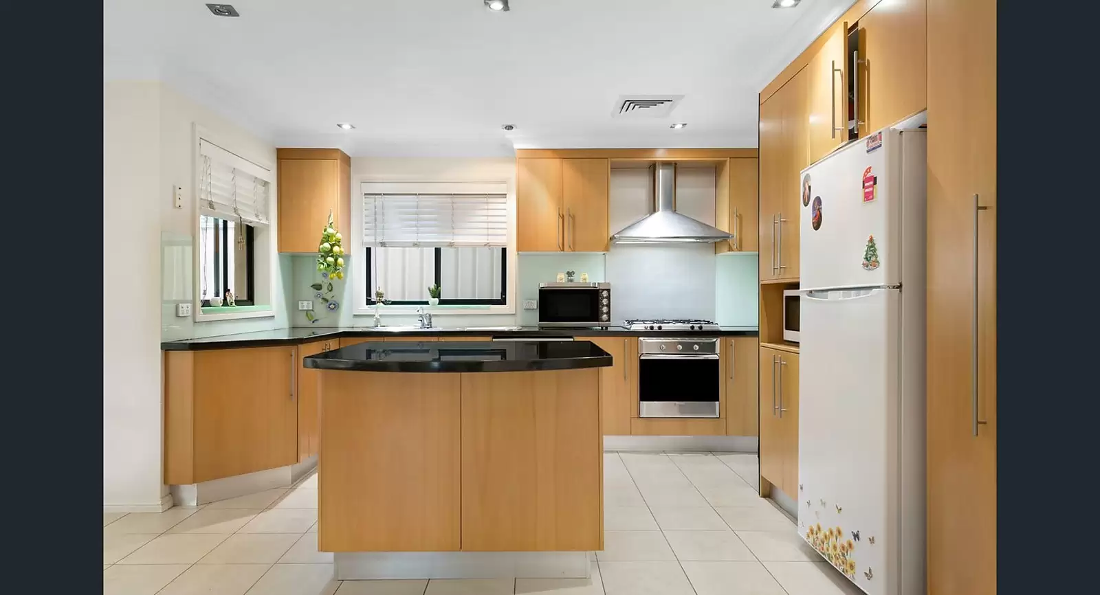 2 Stirling Street, Cecil Hills Sold by Sydney Sotheby's International Realty - image 5