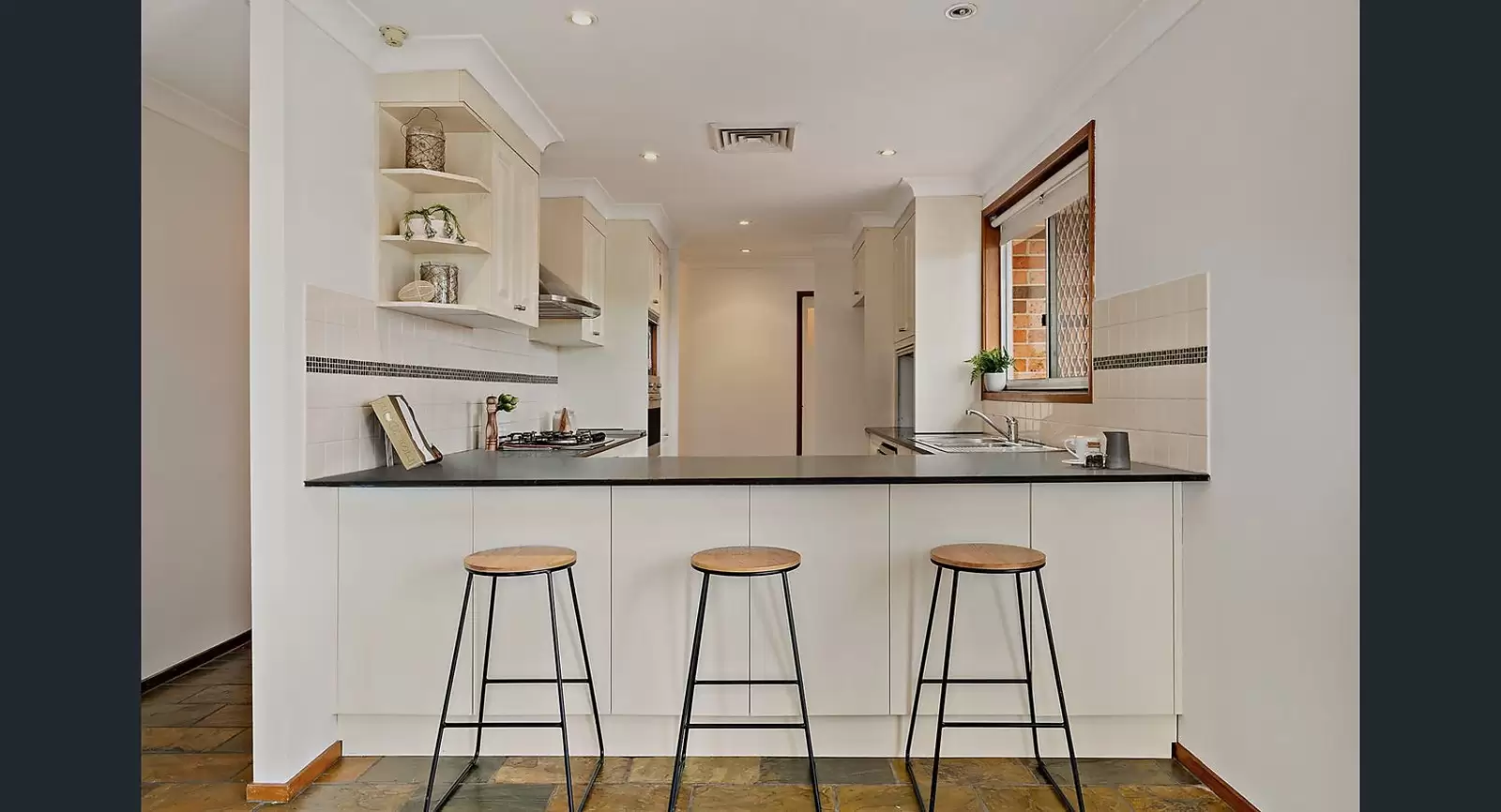 8 Dalmar Place, Carlingford Sold by Sydney Sotheby's International Realty - image 5