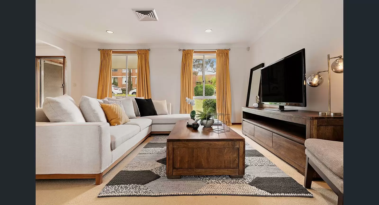 8 Dalmar Place, Carlingford Sold by Sydney Sotheby's International Realty - image 6
