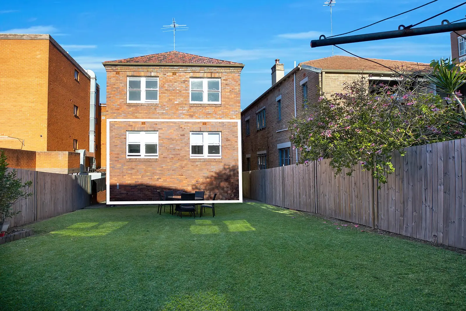 2/165 Glenayr Avenue, Bondi Beach Sold by Sydney Sotheby's International Realty - image 1