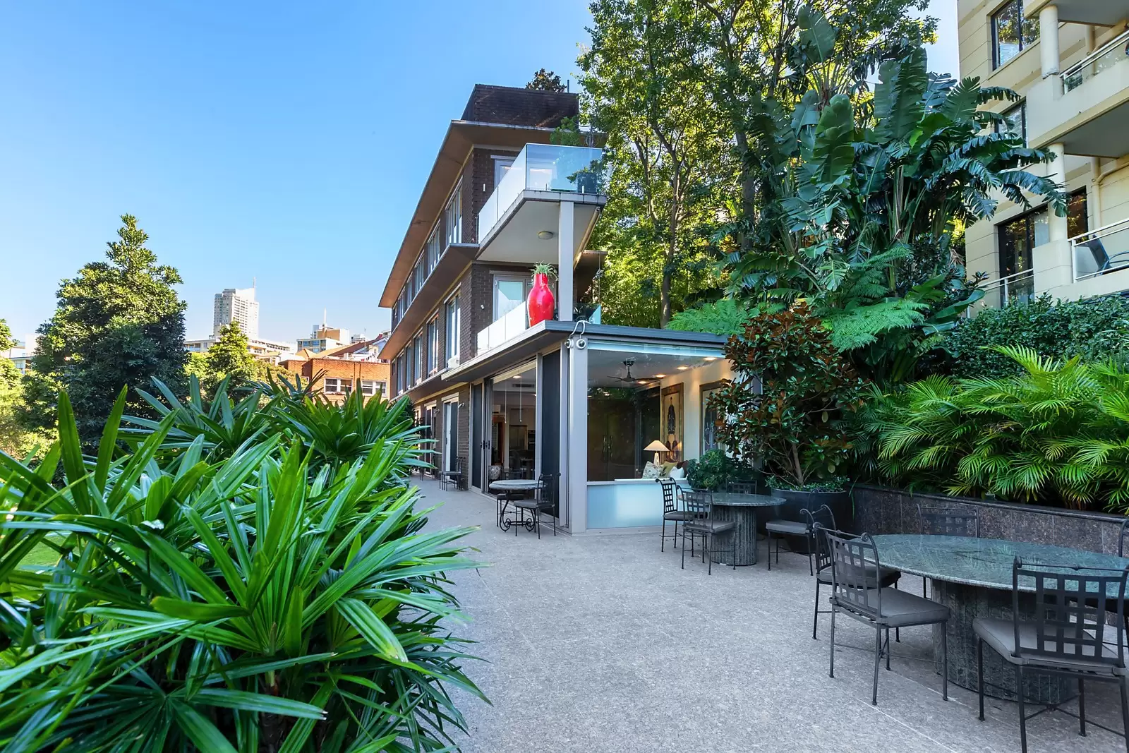 10 Evans Road, Elizabeth Bay Sold by Sydney Sotheby's International Realty - image 10