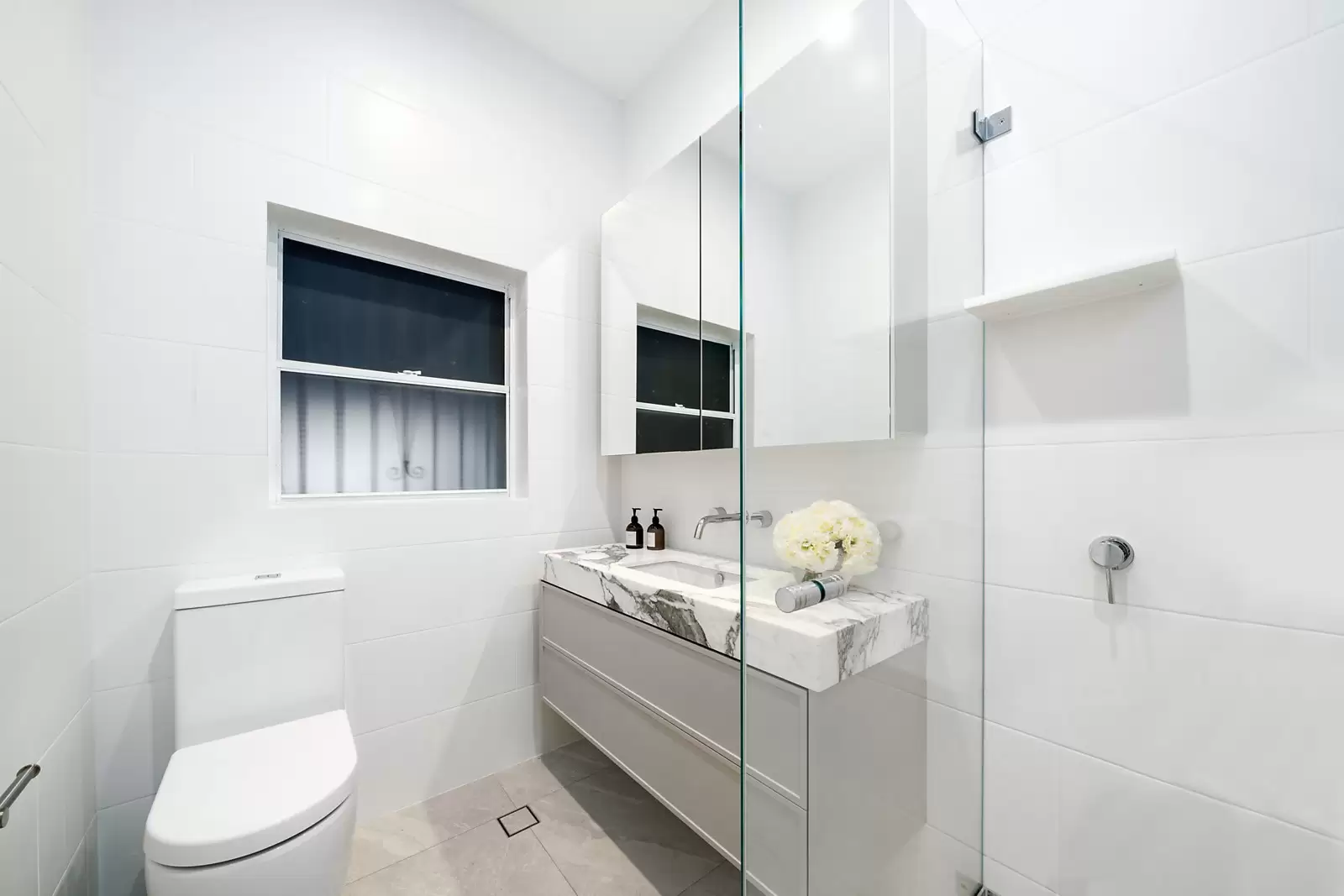 2/73 New Beach Road, Darling Point Sold by Sydney Sotheby's International Realty - image 10
