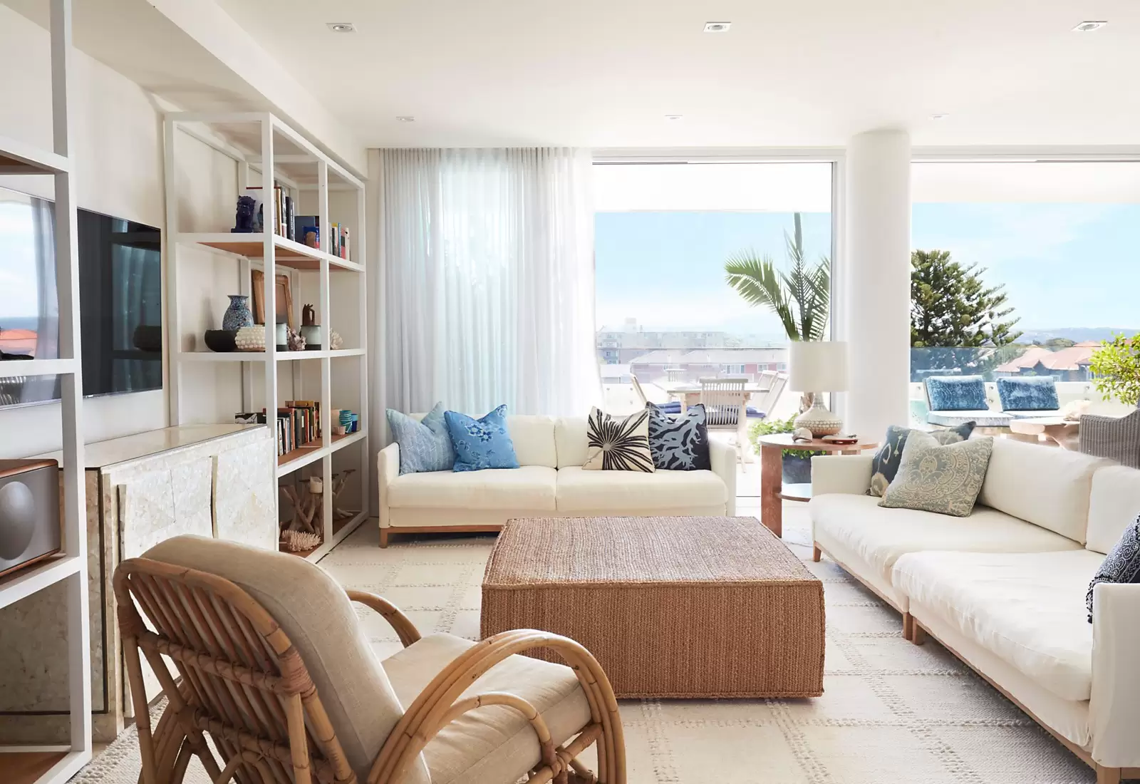 518/180-186 Campbell Parade, Bondi Beach Sold by Sydney Sotheby's International Realty - image 3