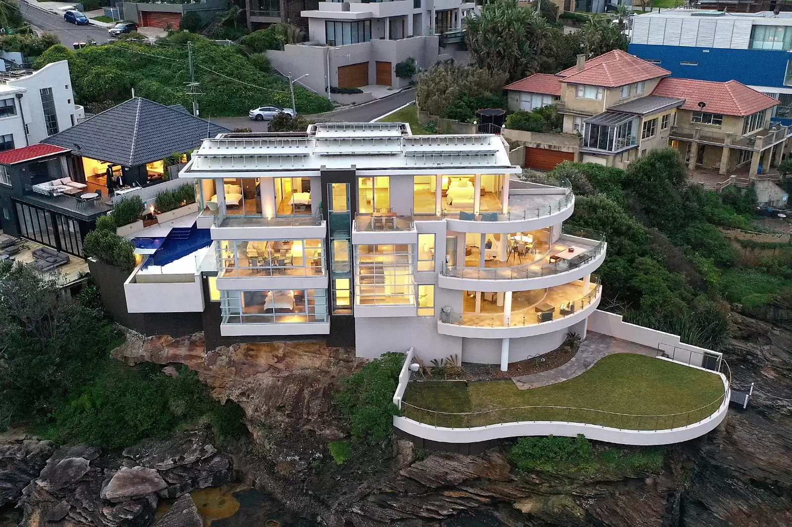 39 Liguria Street, Maroubra Sold by Sydney Sotheby's International Realty - image 8