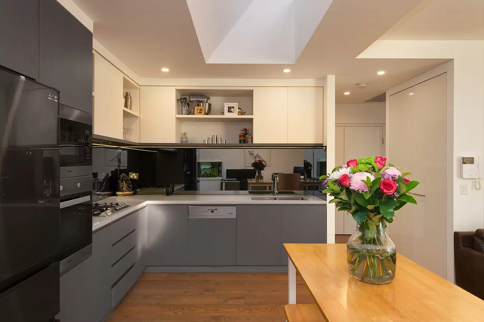 308/72 Alice Street, Newtown Sold by Sydney Sotheby's International Realty - image 4