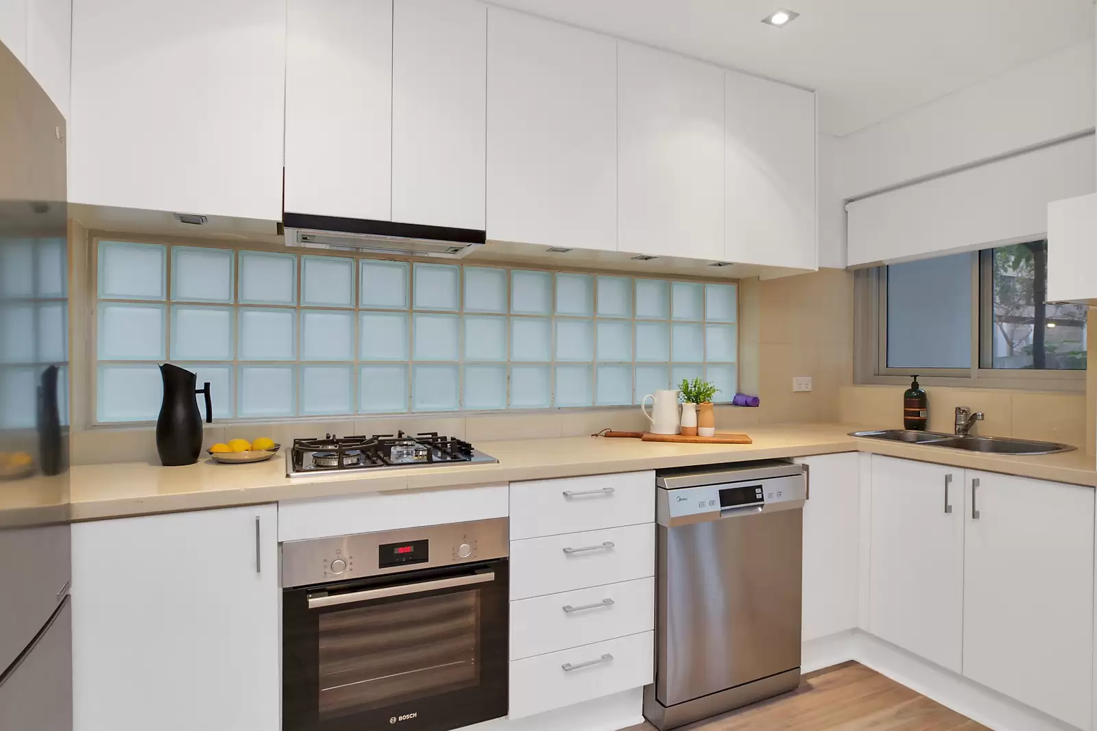 2/39 O'Brien Street, Bondi Beach Sold by Sydney Sotheby's International Realty - image 4