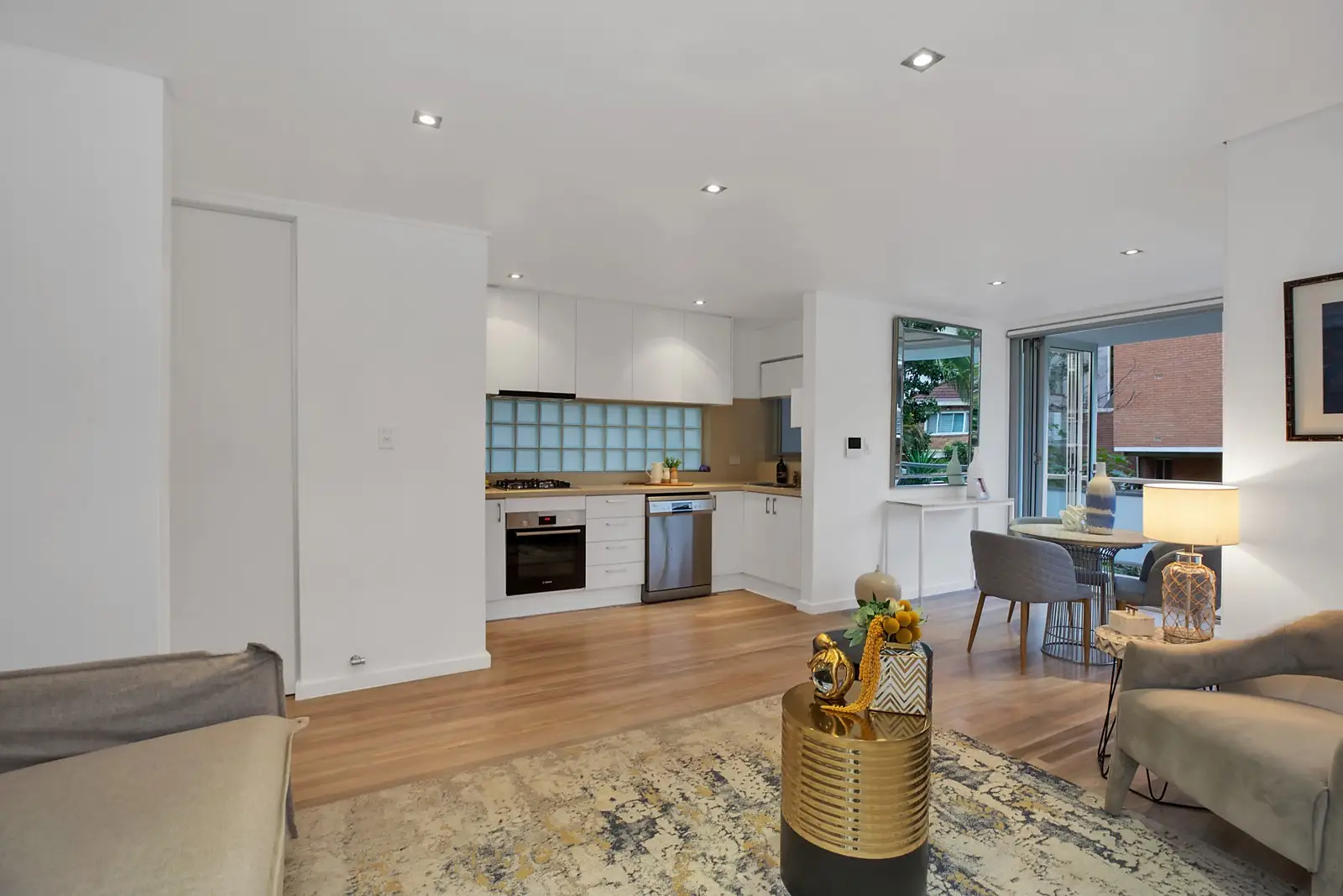 2/39 O'Brien Street, Bondi Beach Sold by Sydney Sotheby's International Realty - image 2