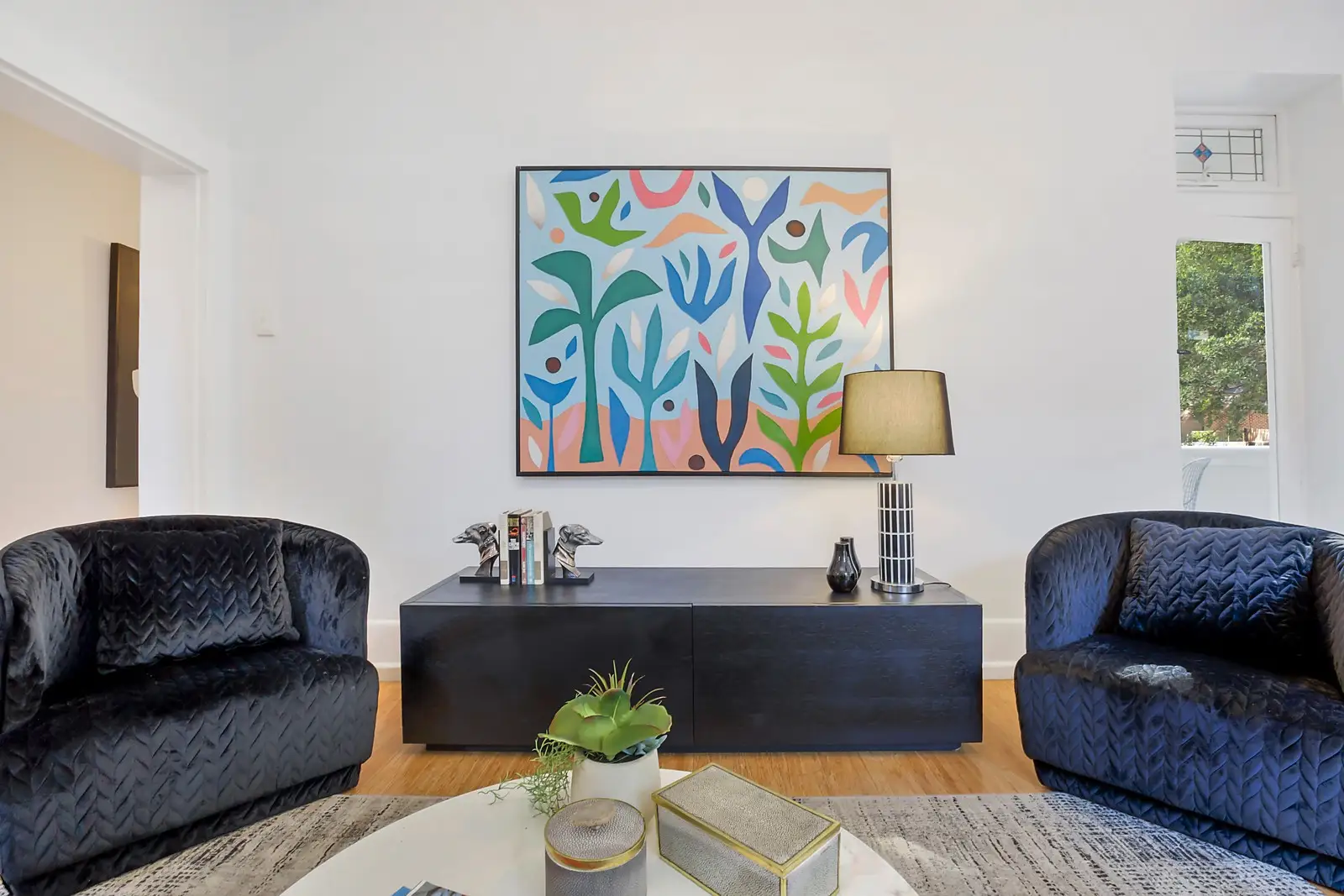 4/241 Old South Head Road, Bondi Sold by Sydney Sotheby's International Realty - image 2
