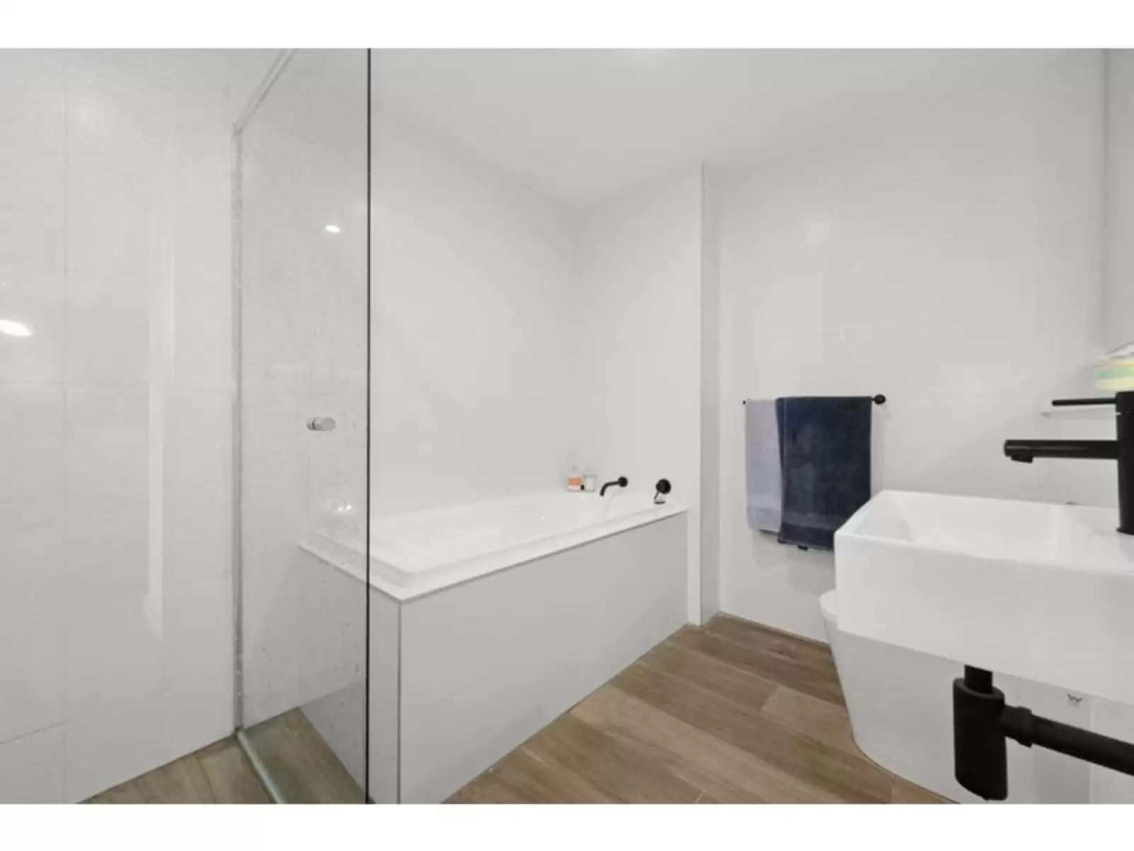 38/13-15 Mentmore Avenue, Rosebery Leased by Sydney Sotheby's International Realty - image 4