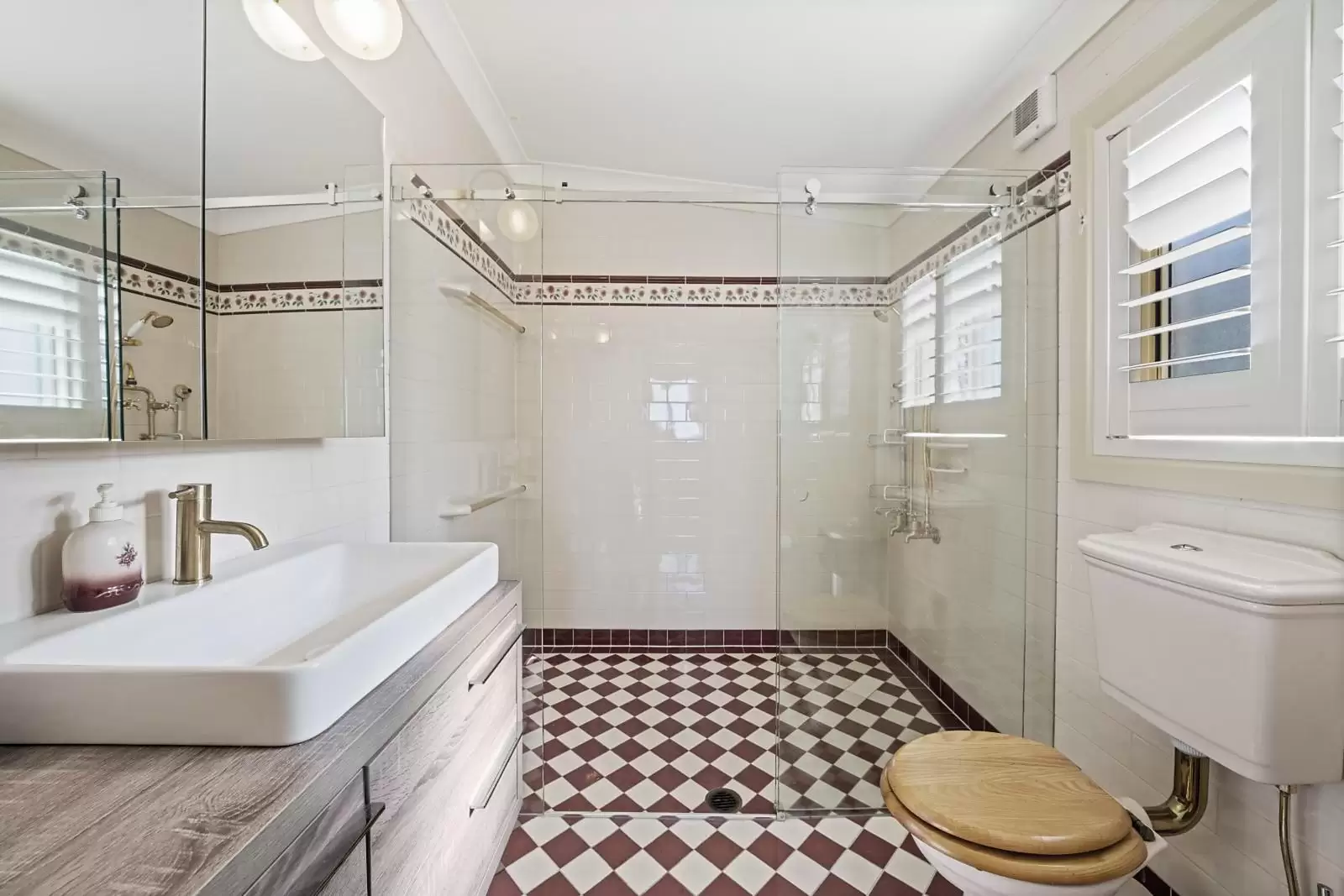 Magnolia, Wamberal Sold by Sydney Sotheby's International Realty - image 10