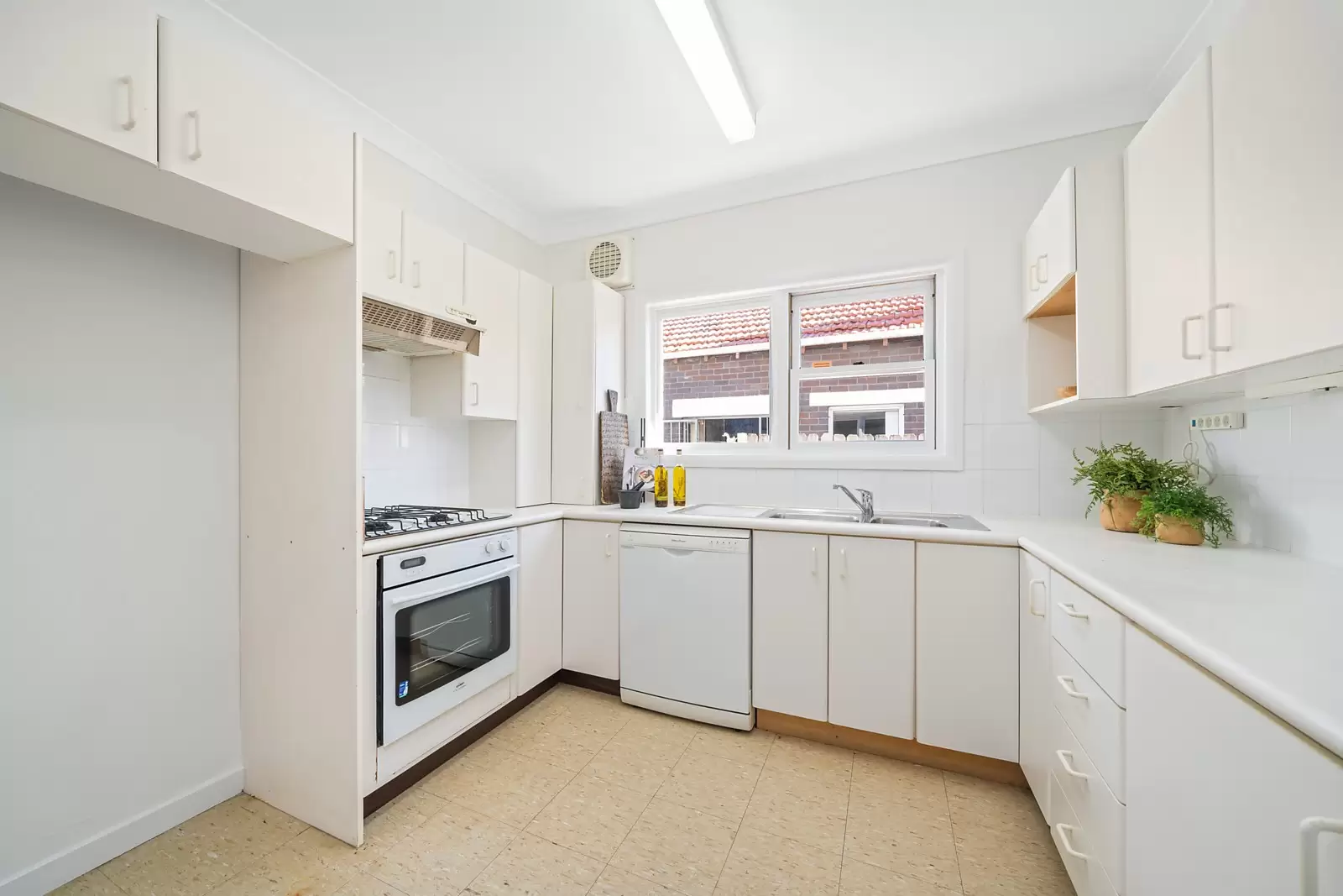 19 Narelle Street, North Bondi Sold by Sydney Sotheby's International Realty - image 5