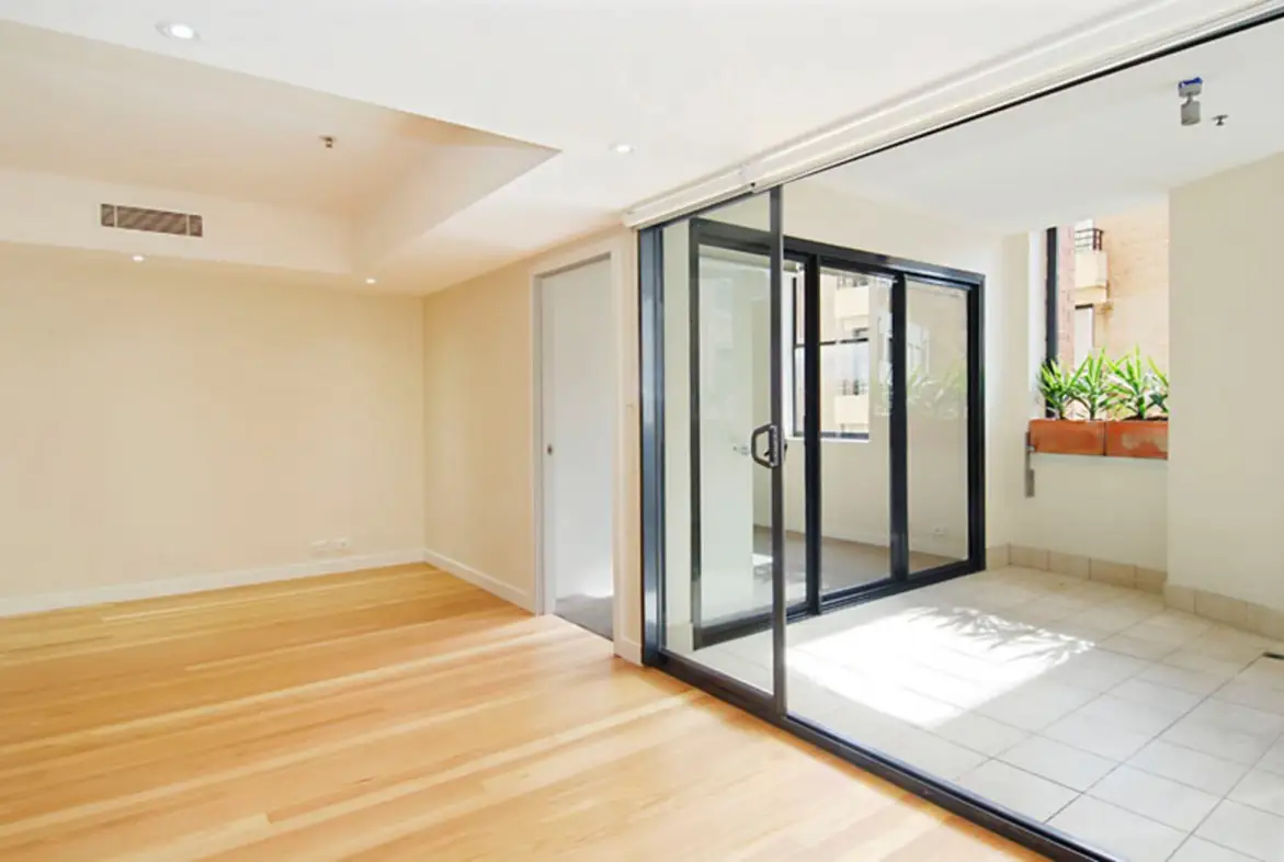 202/62 Foster Street, Surry Hills Leased by Sydney Sotheby's International Realty - image 3
