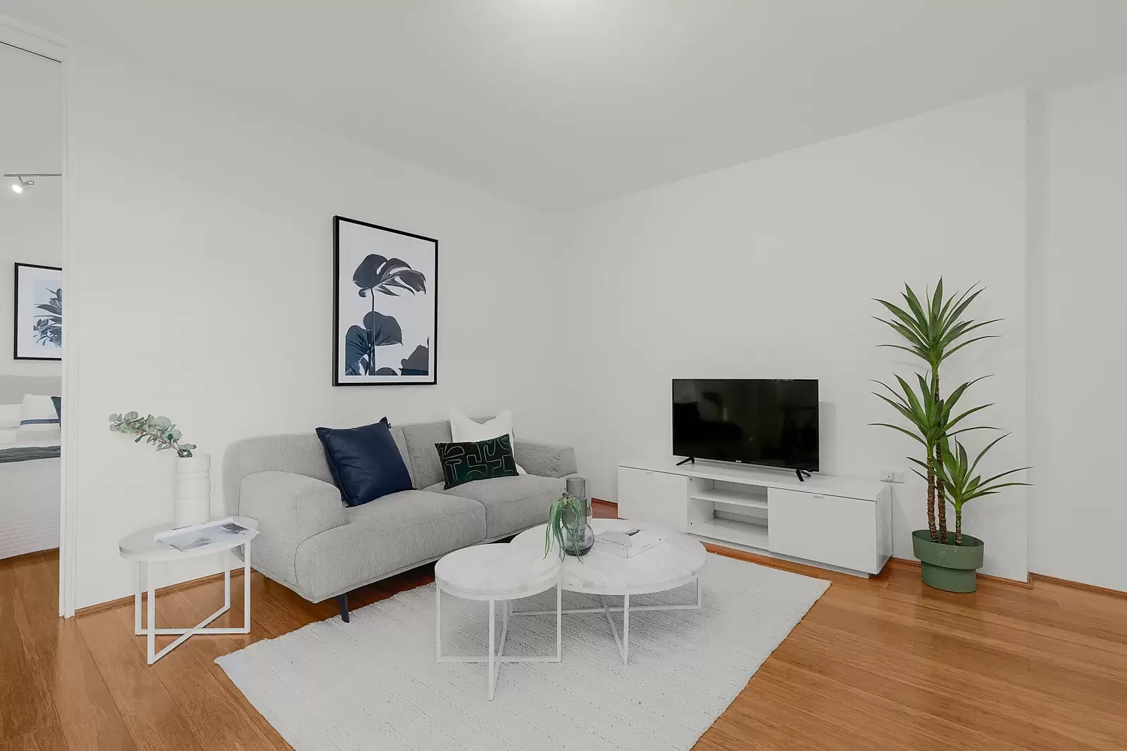 7/52 Darling Point Road, Darling Point Leased by Sydney Sotheby's International Realty - image 3